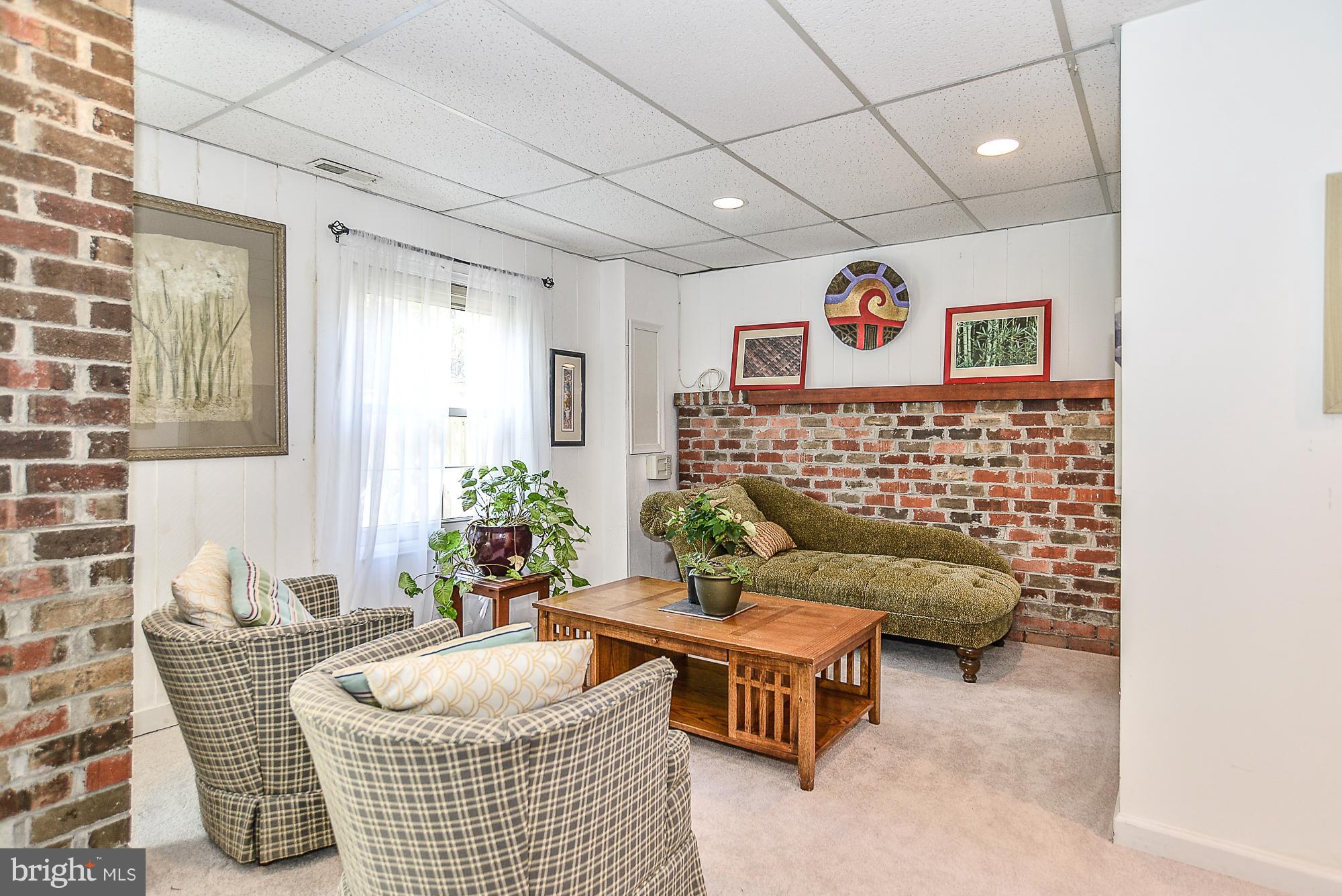 TOWNES OF MOOREFIELD - Residential