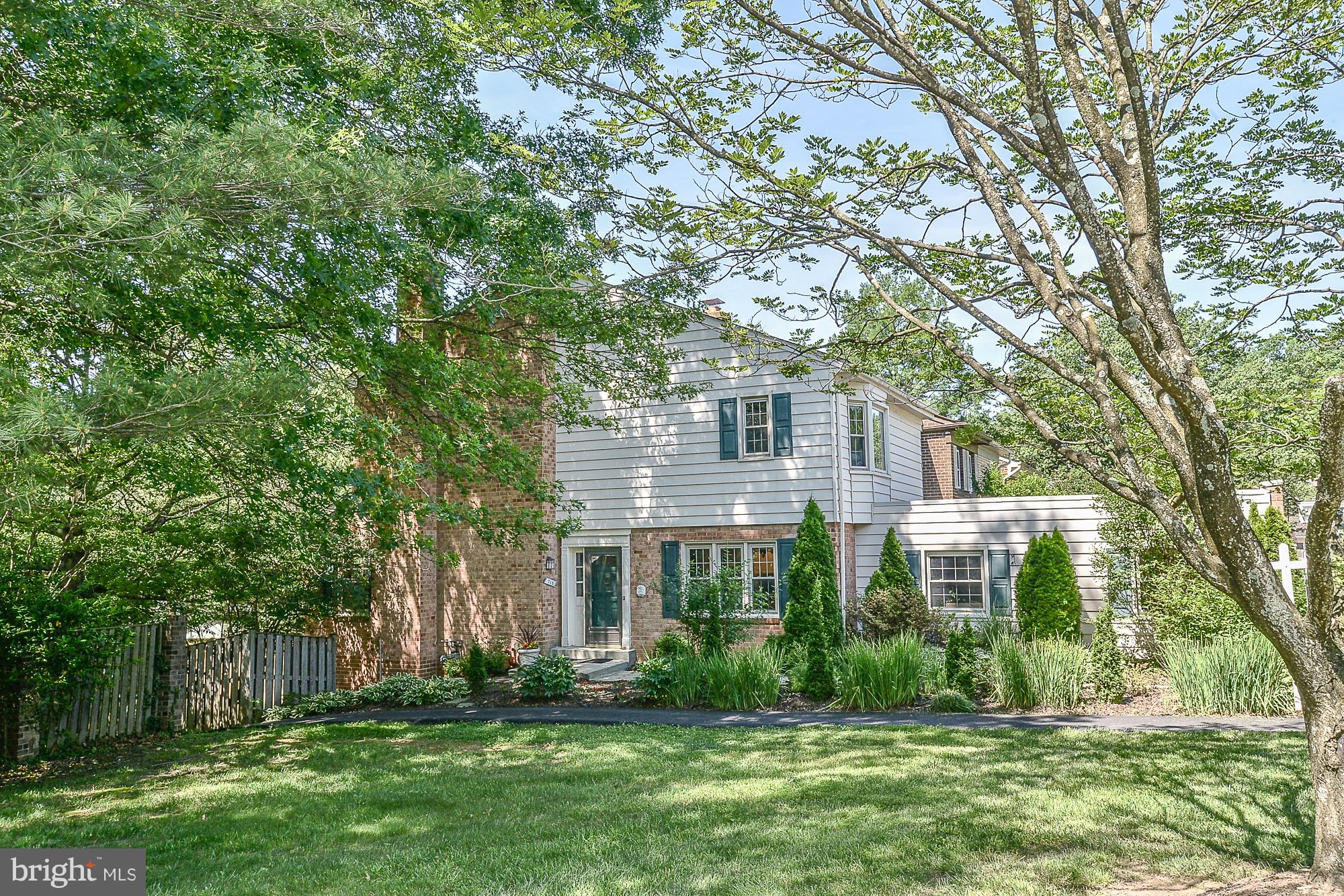 TOWNES OF MOOREFIELD - Residential