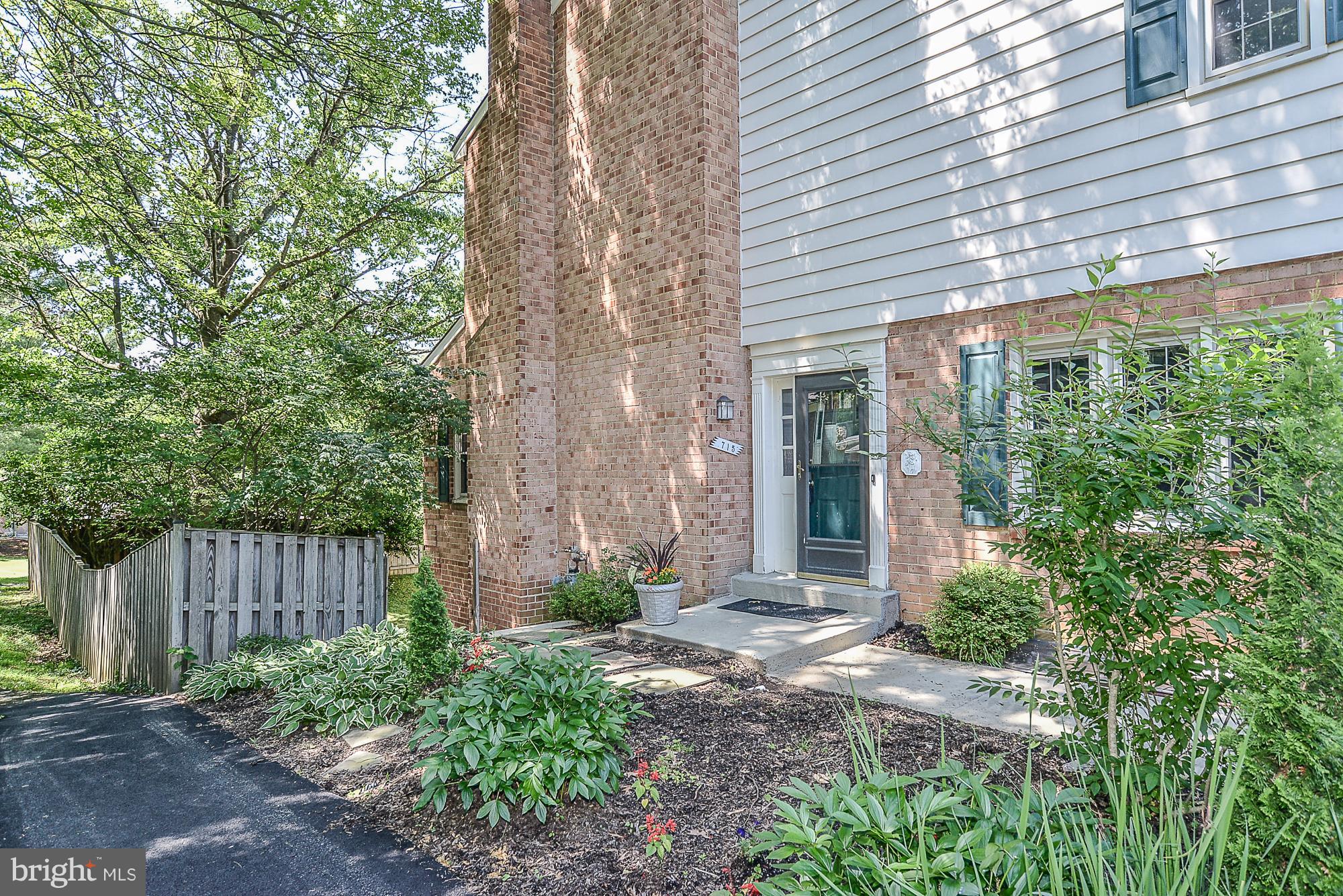 TOWNES OF MOOREFIELD - Residential