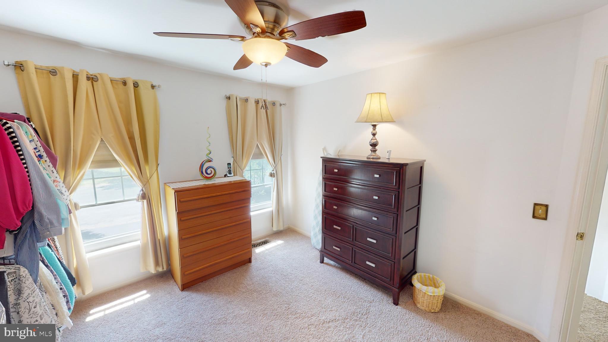 MEADOWLAND - Residential