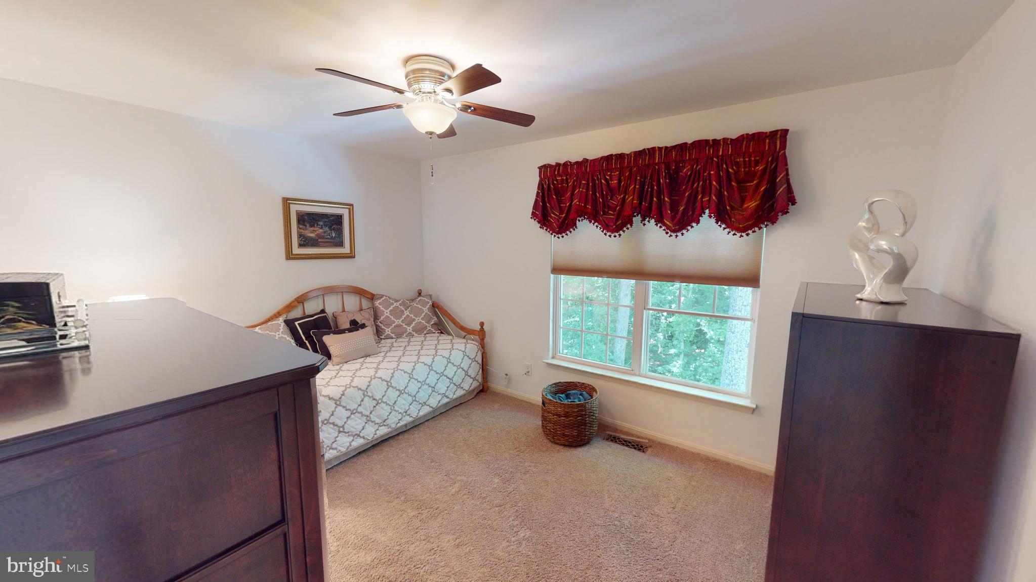 MEADOWLAND - Residential