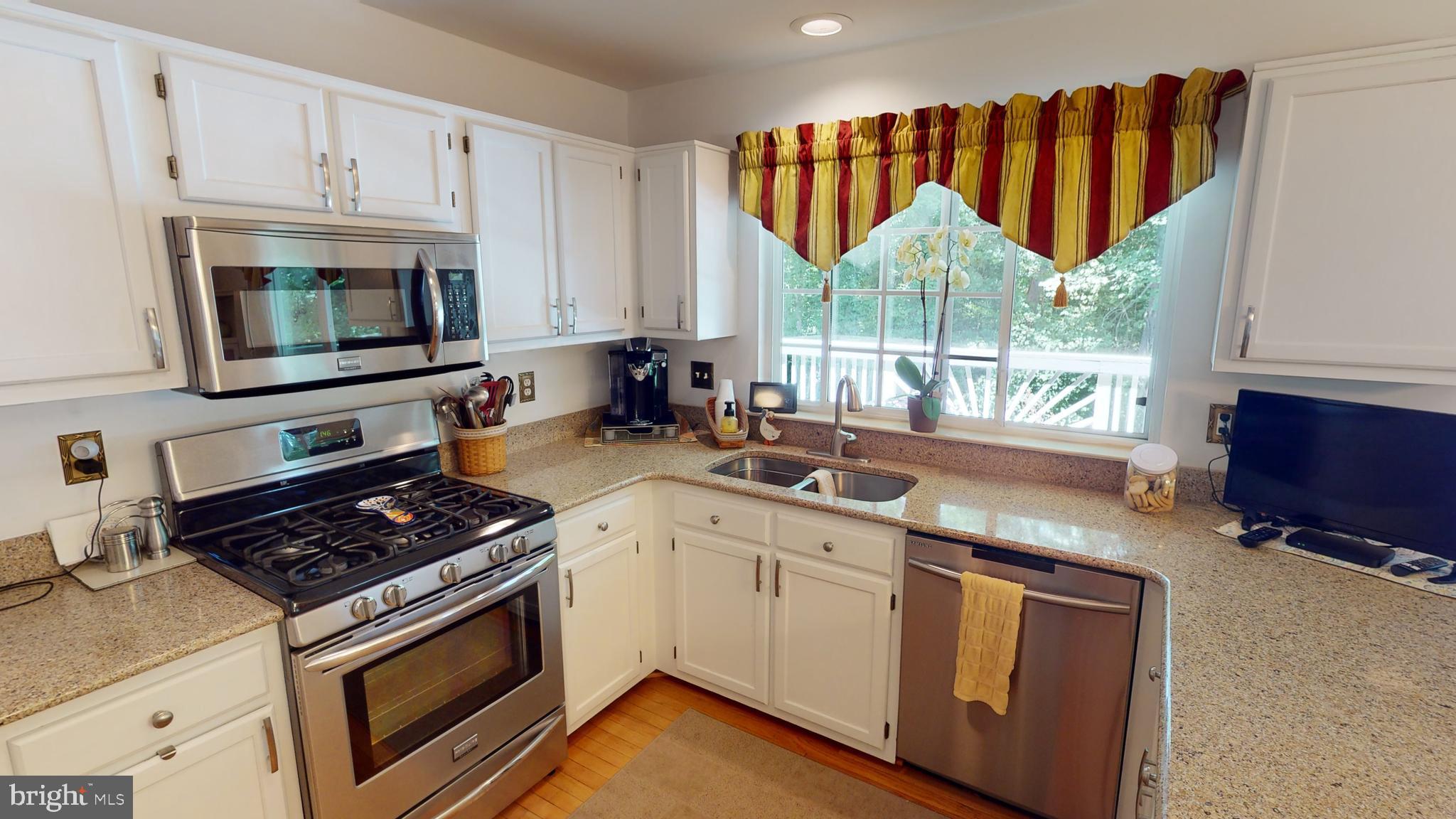 MEADOWLAND - Residential