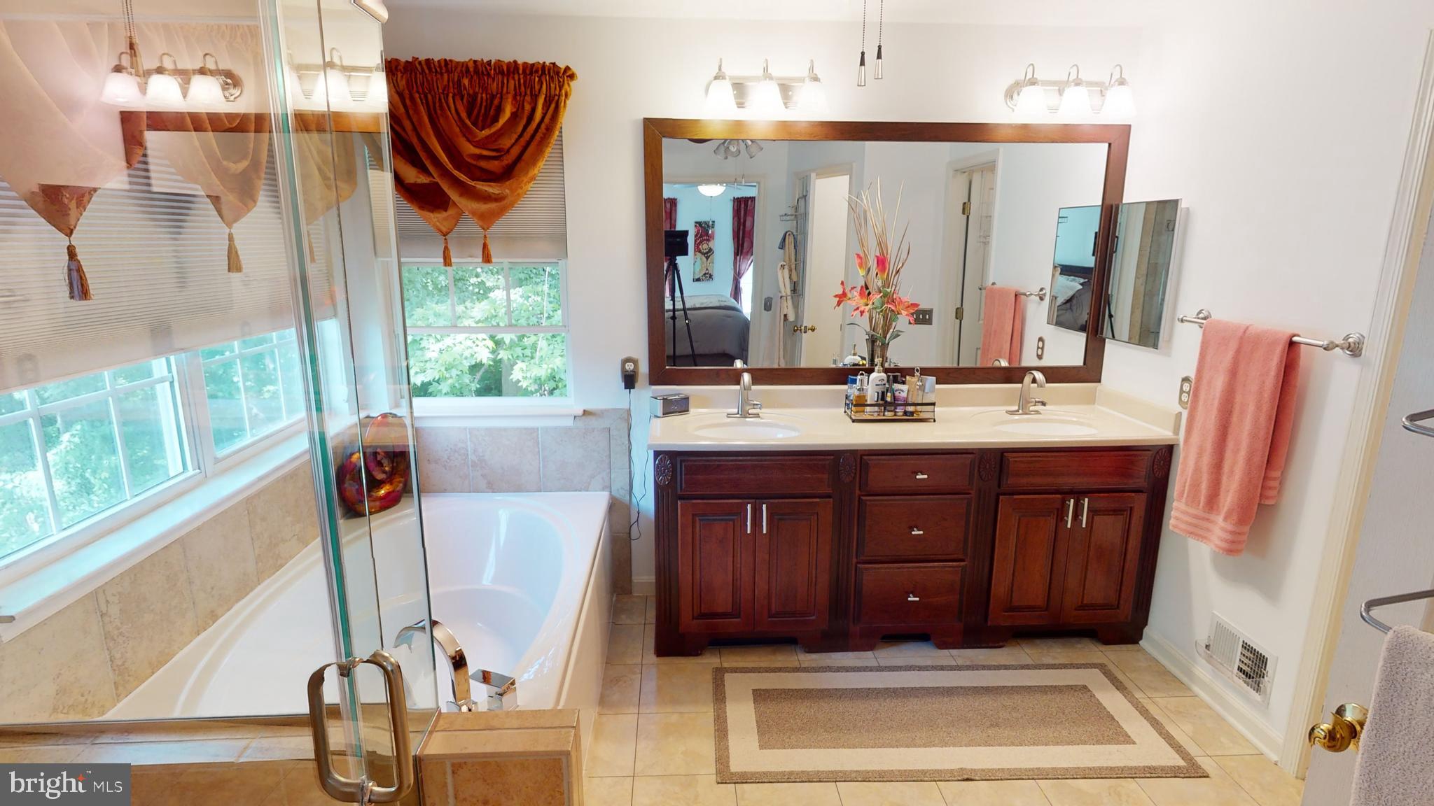 MEADOWLAND - Residential