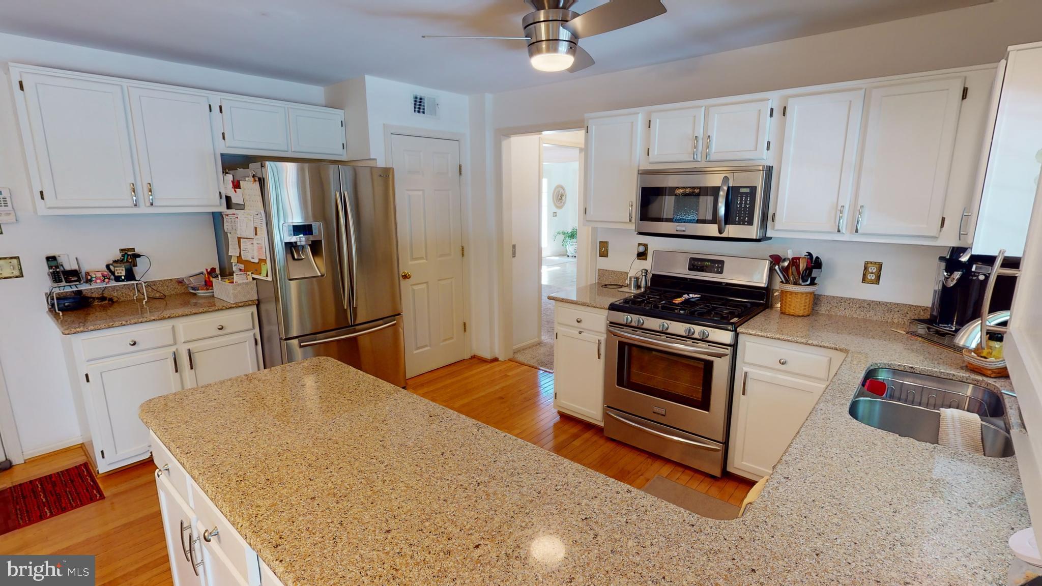 MEADOWLAND - Residential