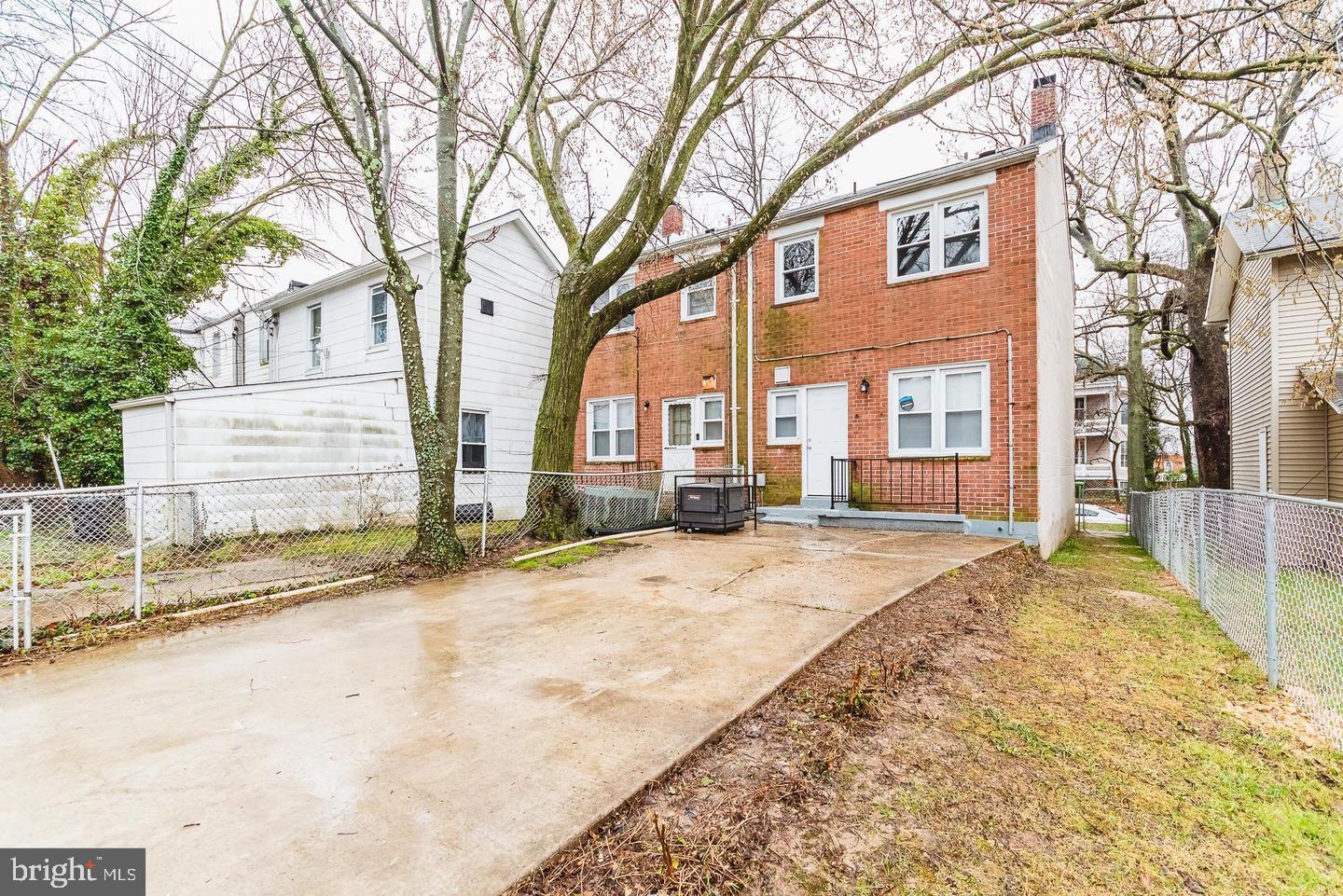 WAVERLY - Residential