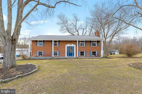 1573 Garrisonville Road, Stafford, VA MLS: VAST2052650