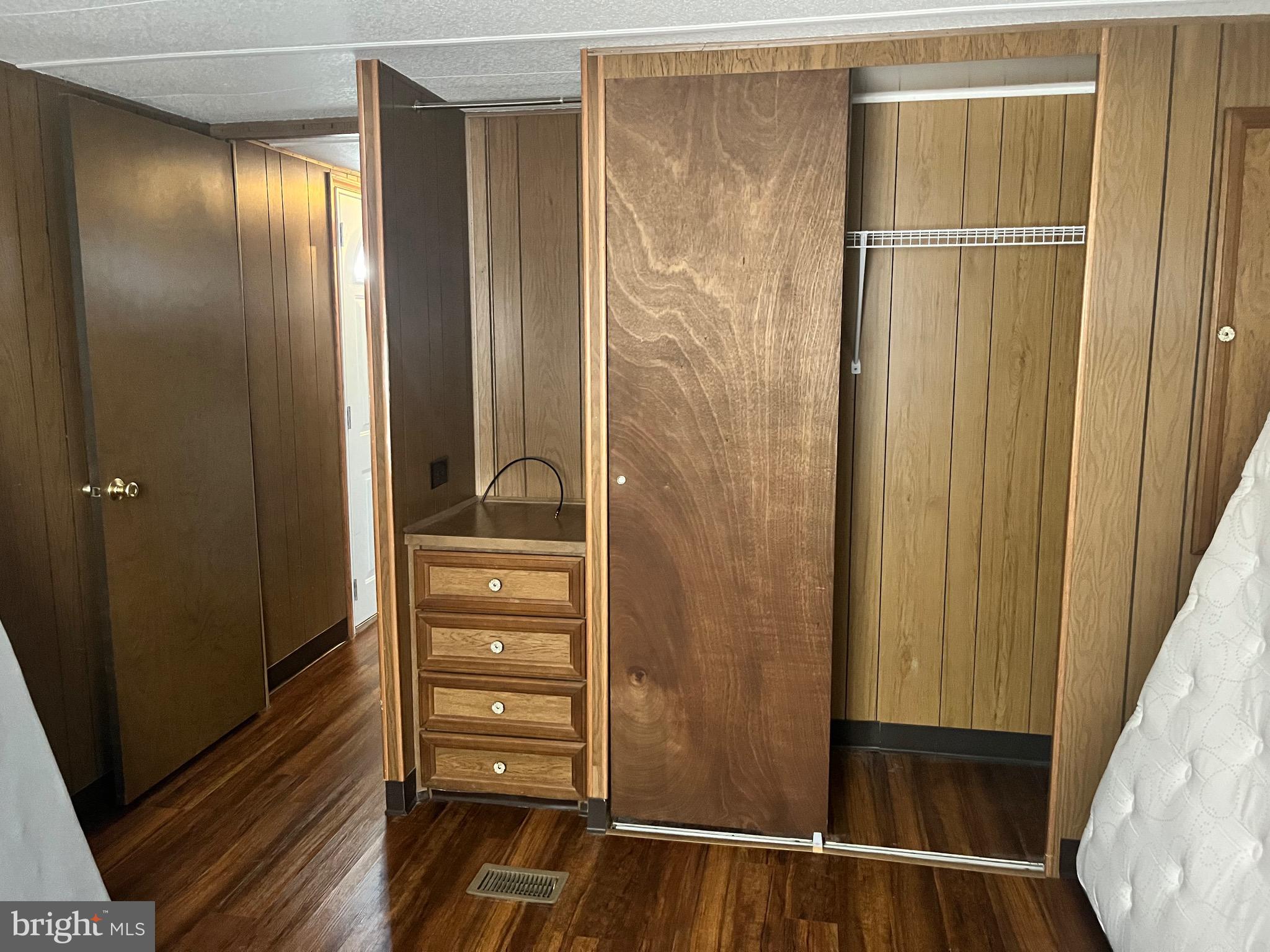 GREENBERRY HILLS - Residential