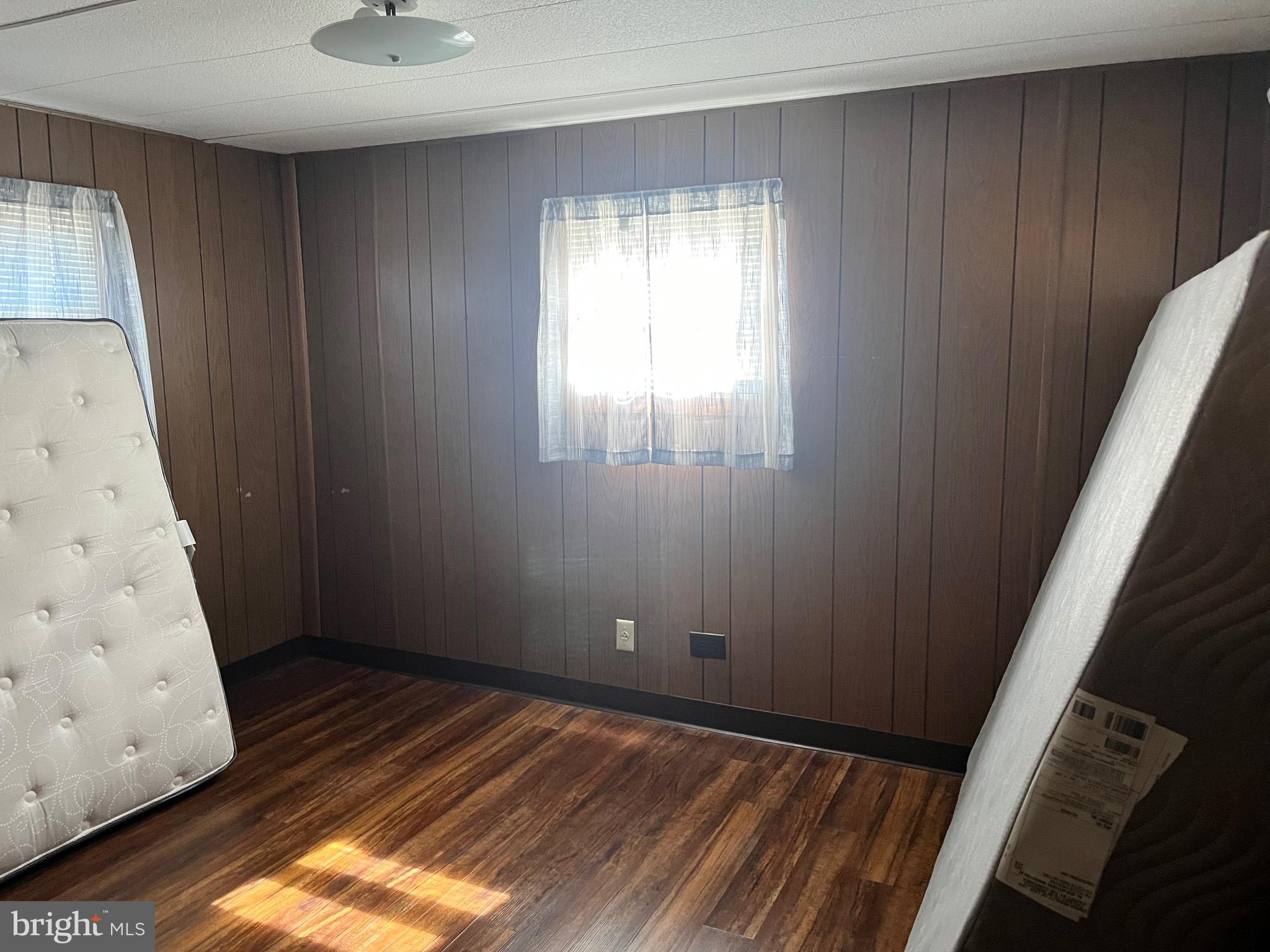 GREENBERRY HILLS - Residential