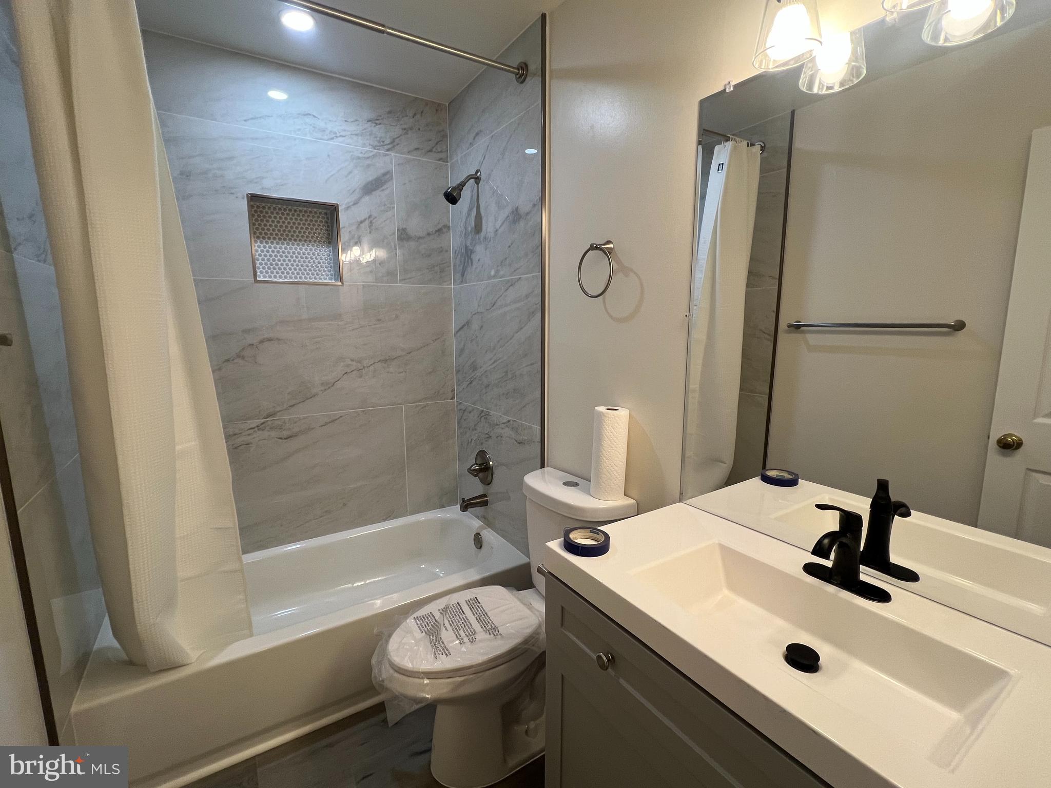 ARMISTEAD PARK - Residential Lease