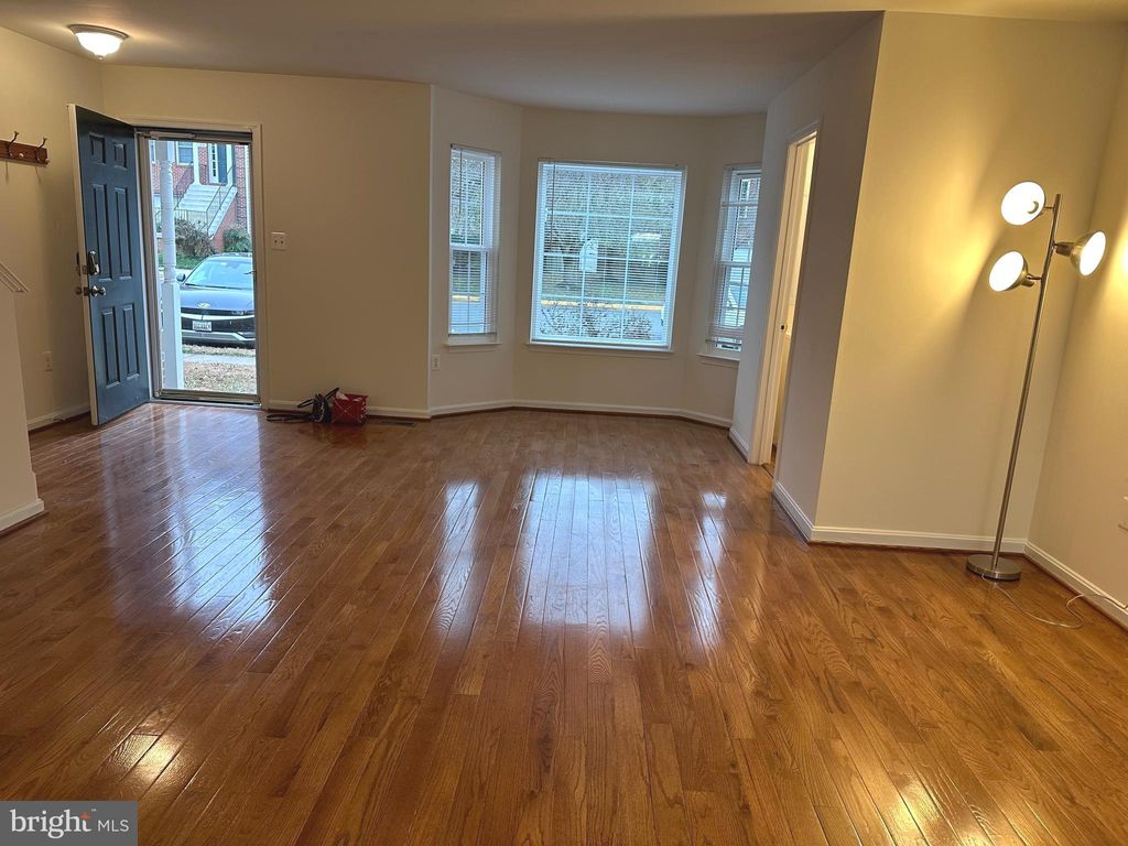 Photo of 8922 Royal Astor Way, FAIRFAX, VA 22031 (MLS # VAFX2279070)