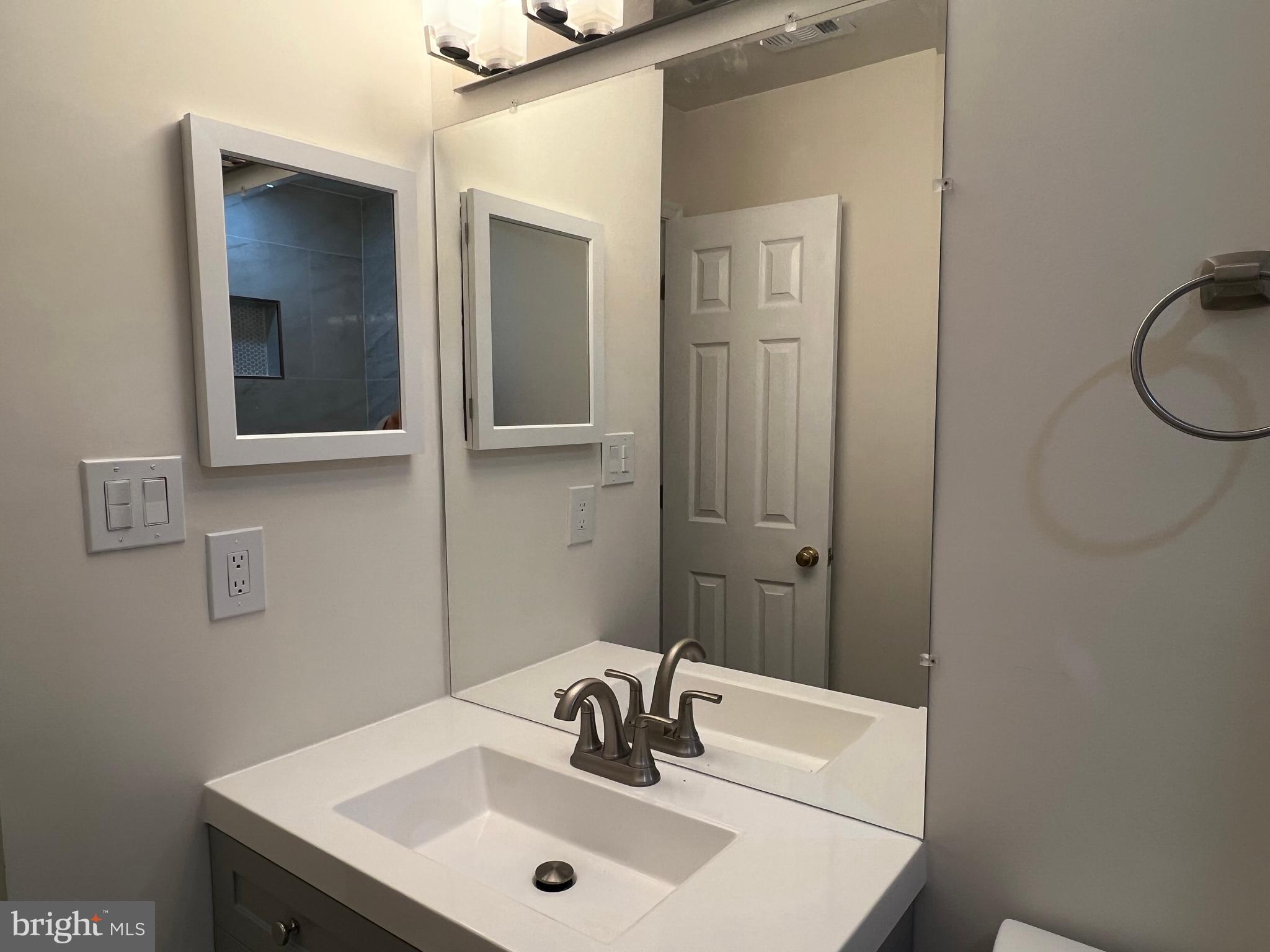 ARMISTEAD PARK - Residential Lease