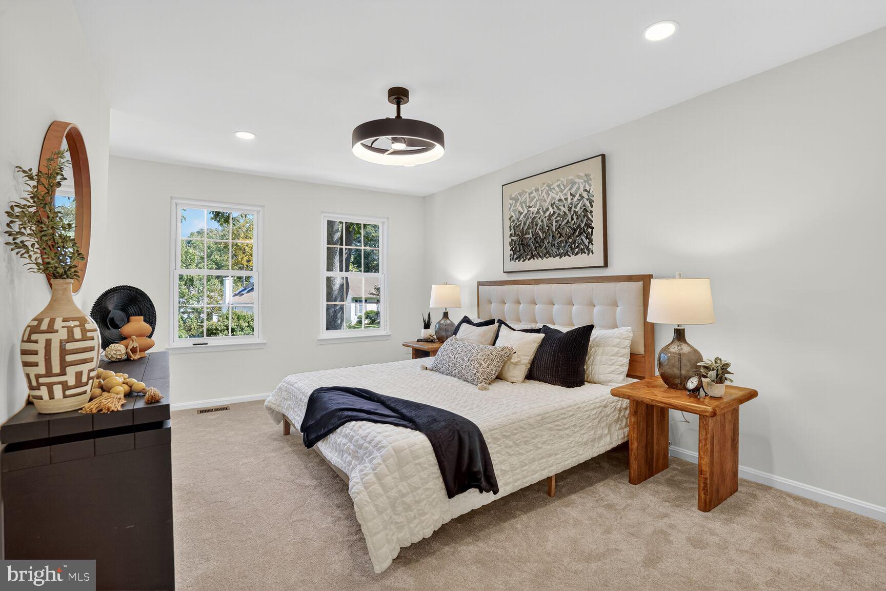 LAKE FOREST - Residential