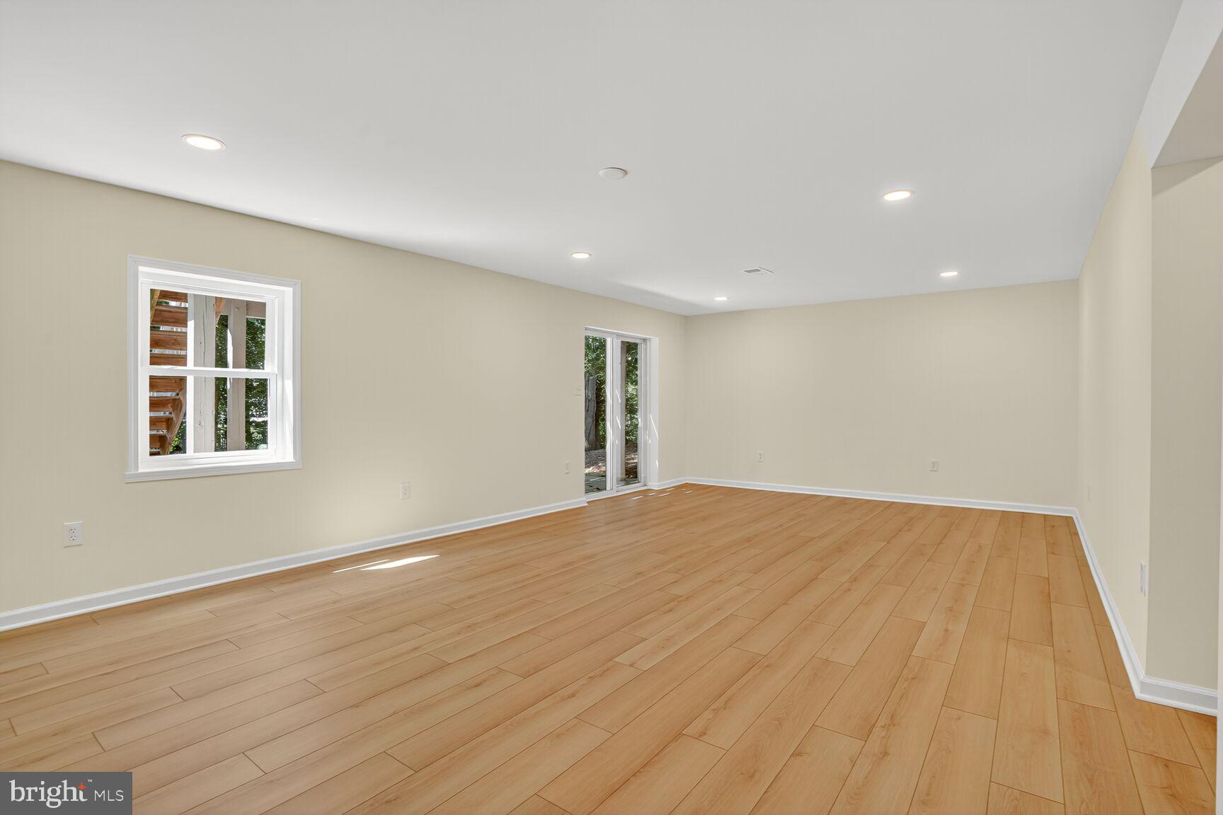 LAKE FOREST - Residential