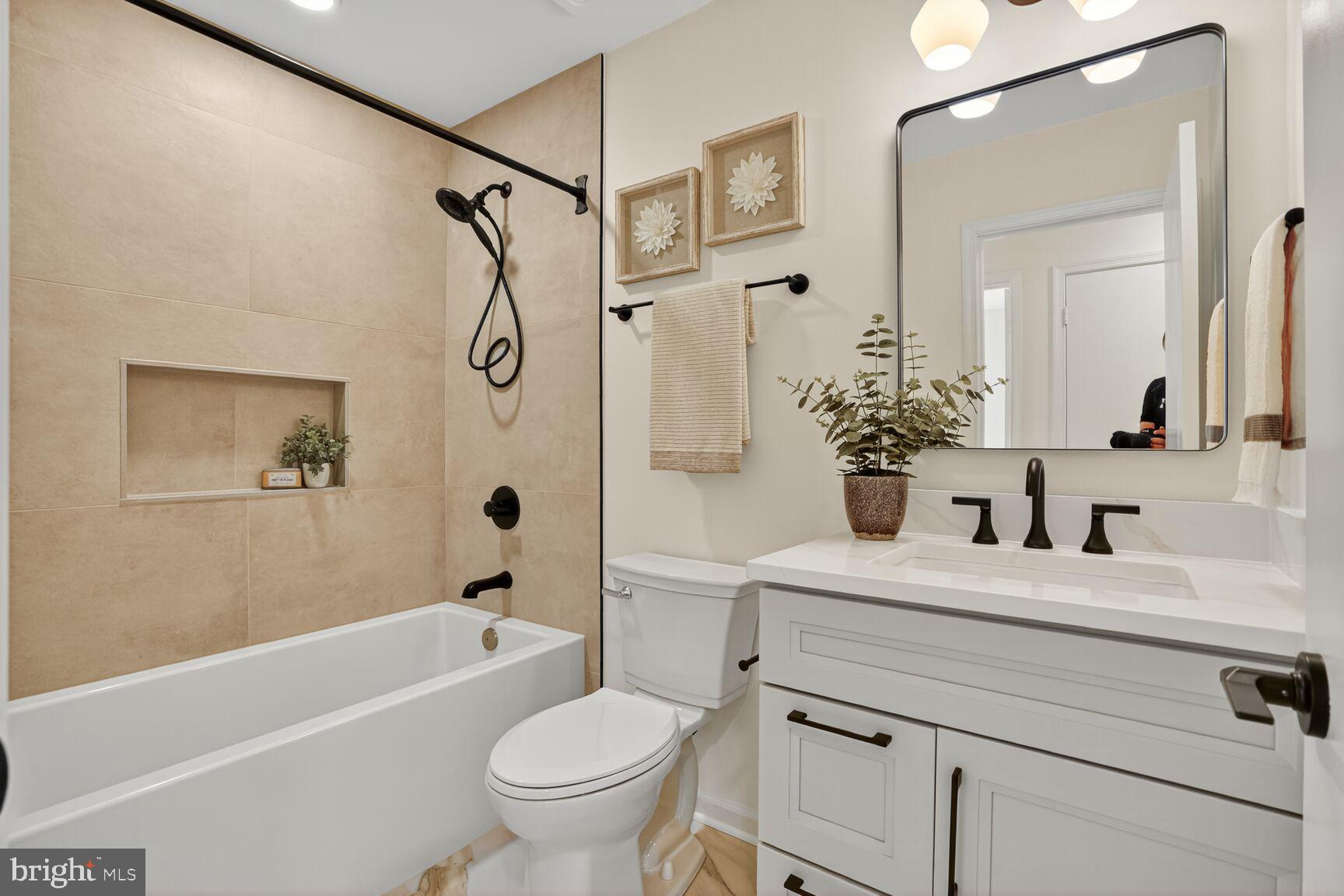 LAKE FOREST - Residential