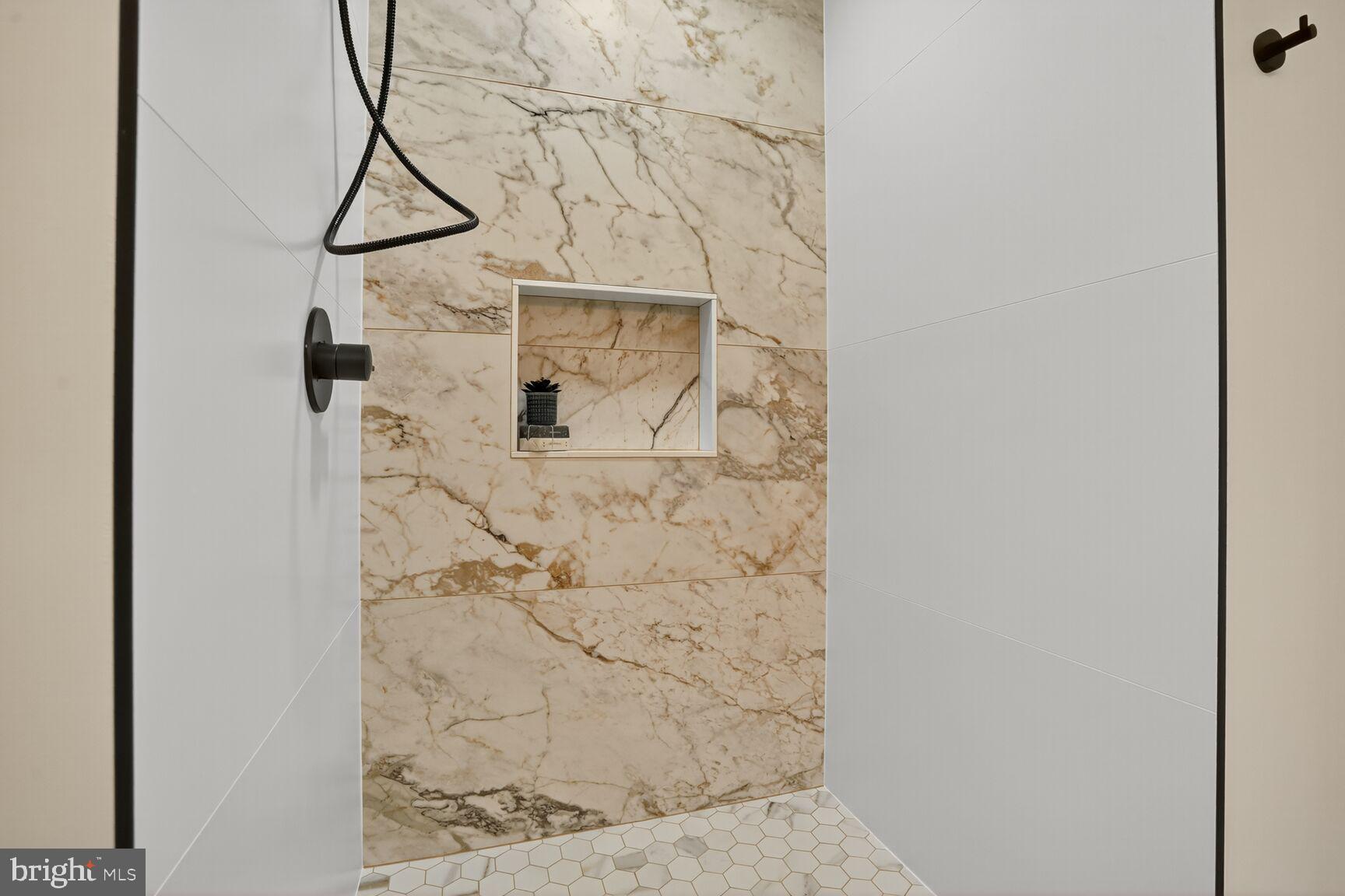 LAKE FOREST - Residential