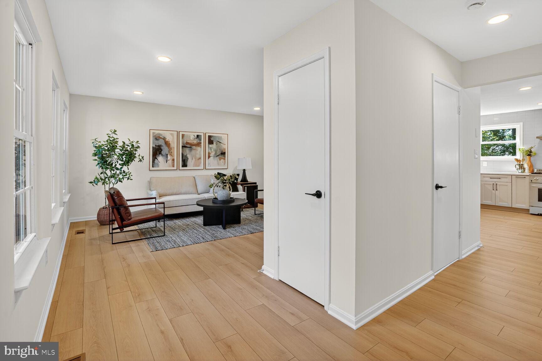 LAKE FOREST - Residential