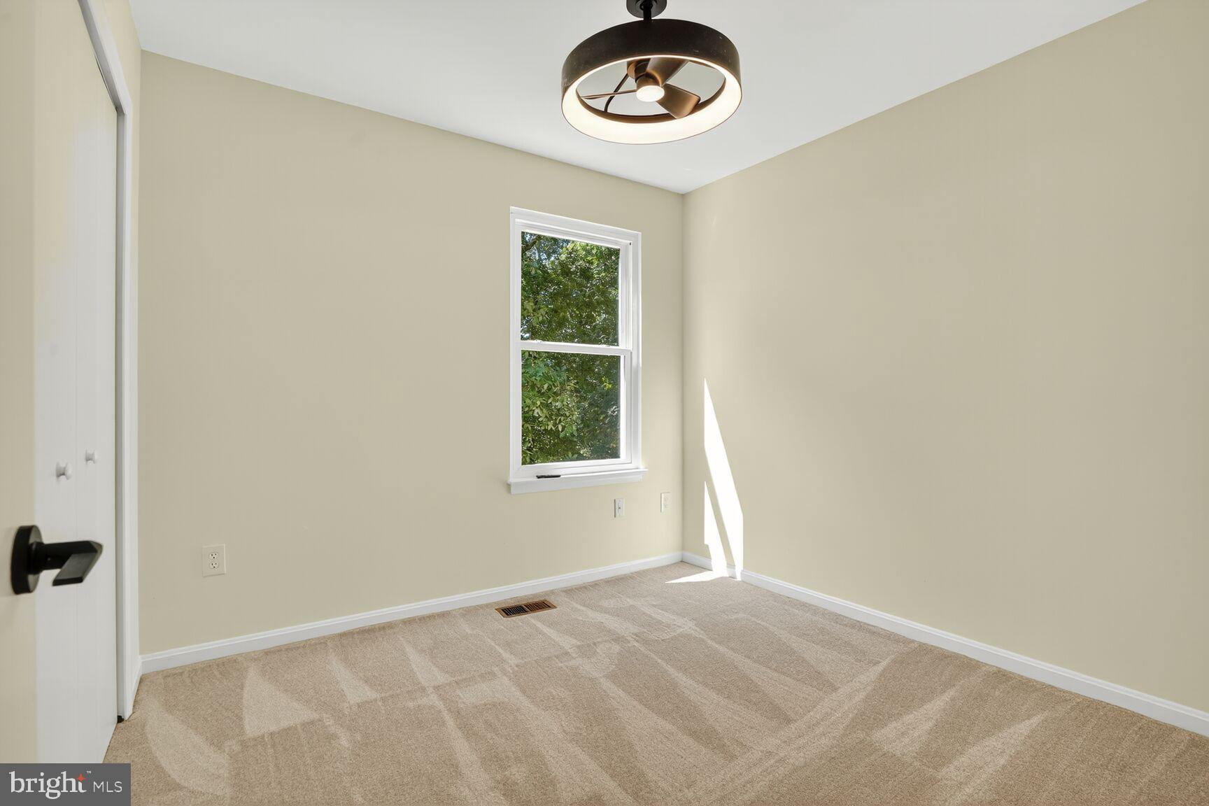 LAKE FOREST - Residential