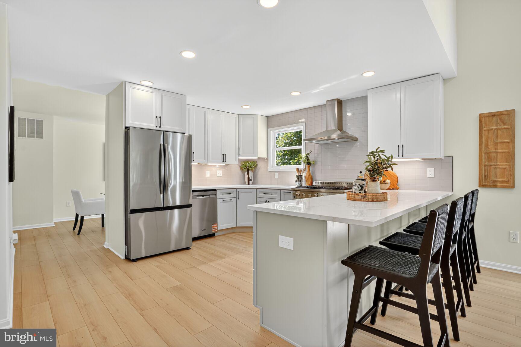 LAKE FOREST - Residential