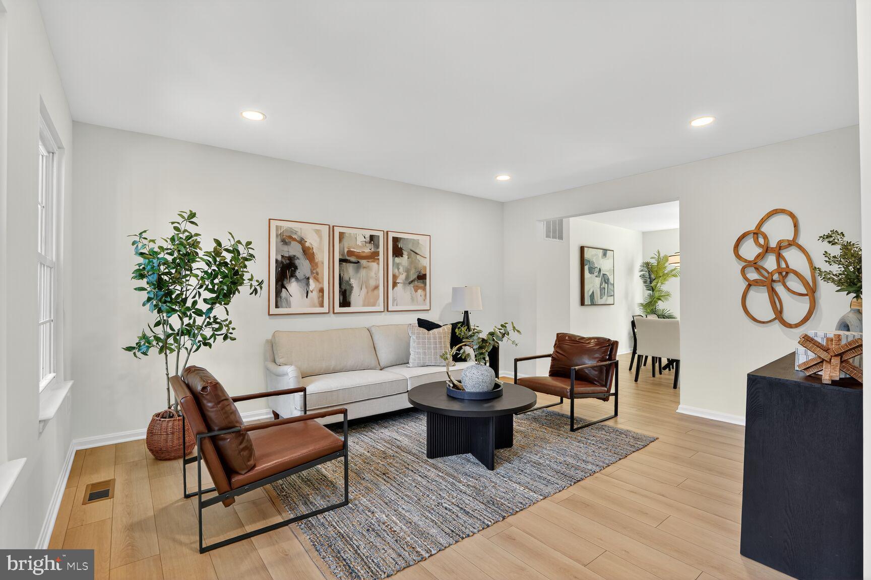 LAKE FOREST - Residential