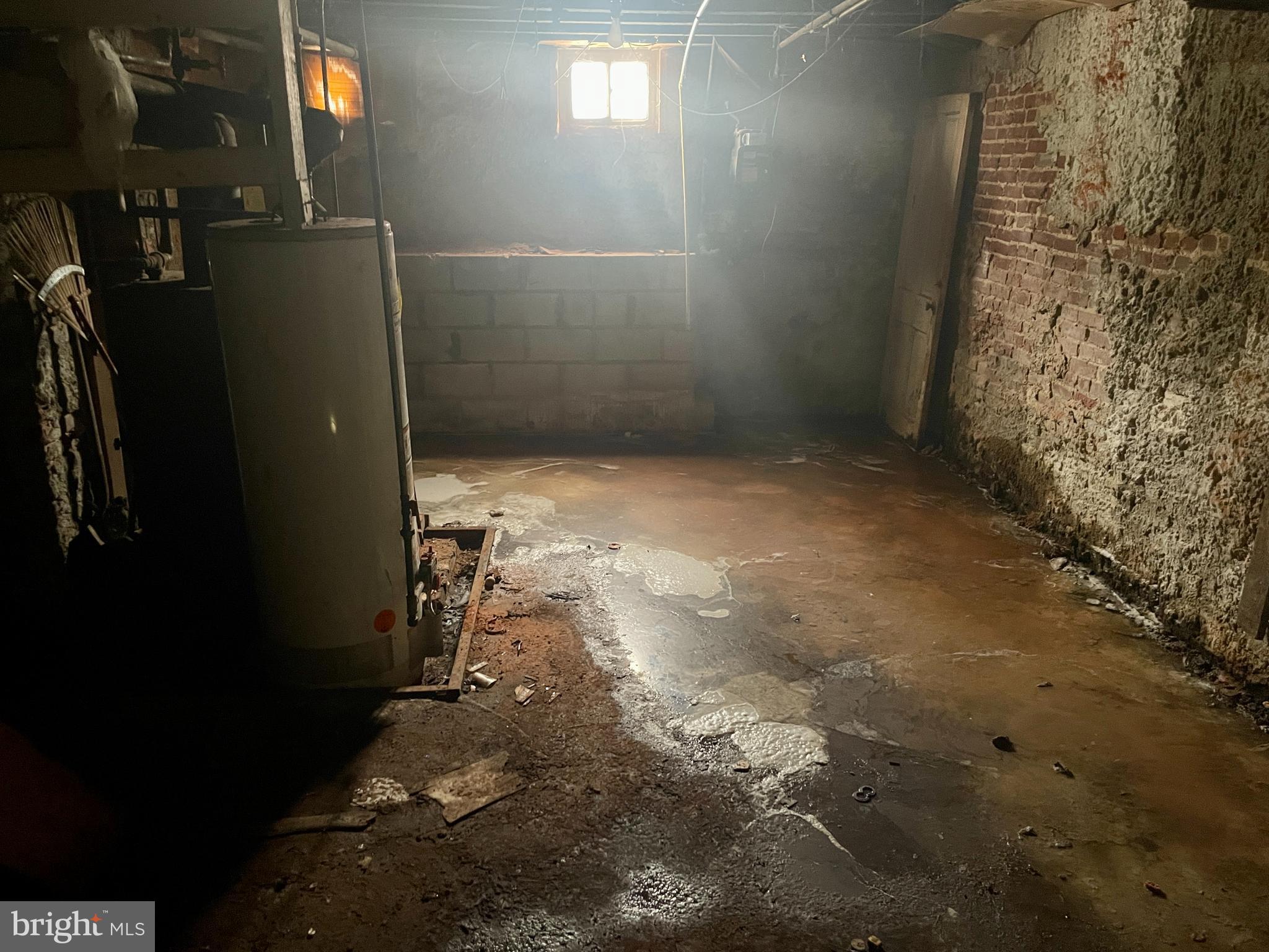 BROADWAY EAST - Residential