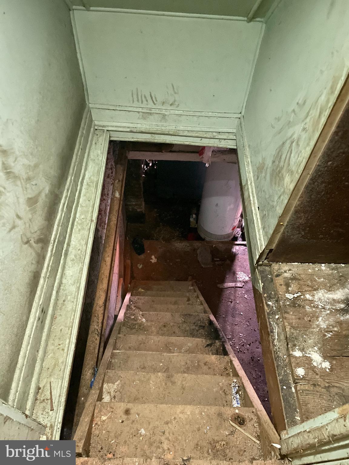 BROADWAY EAST - Residential