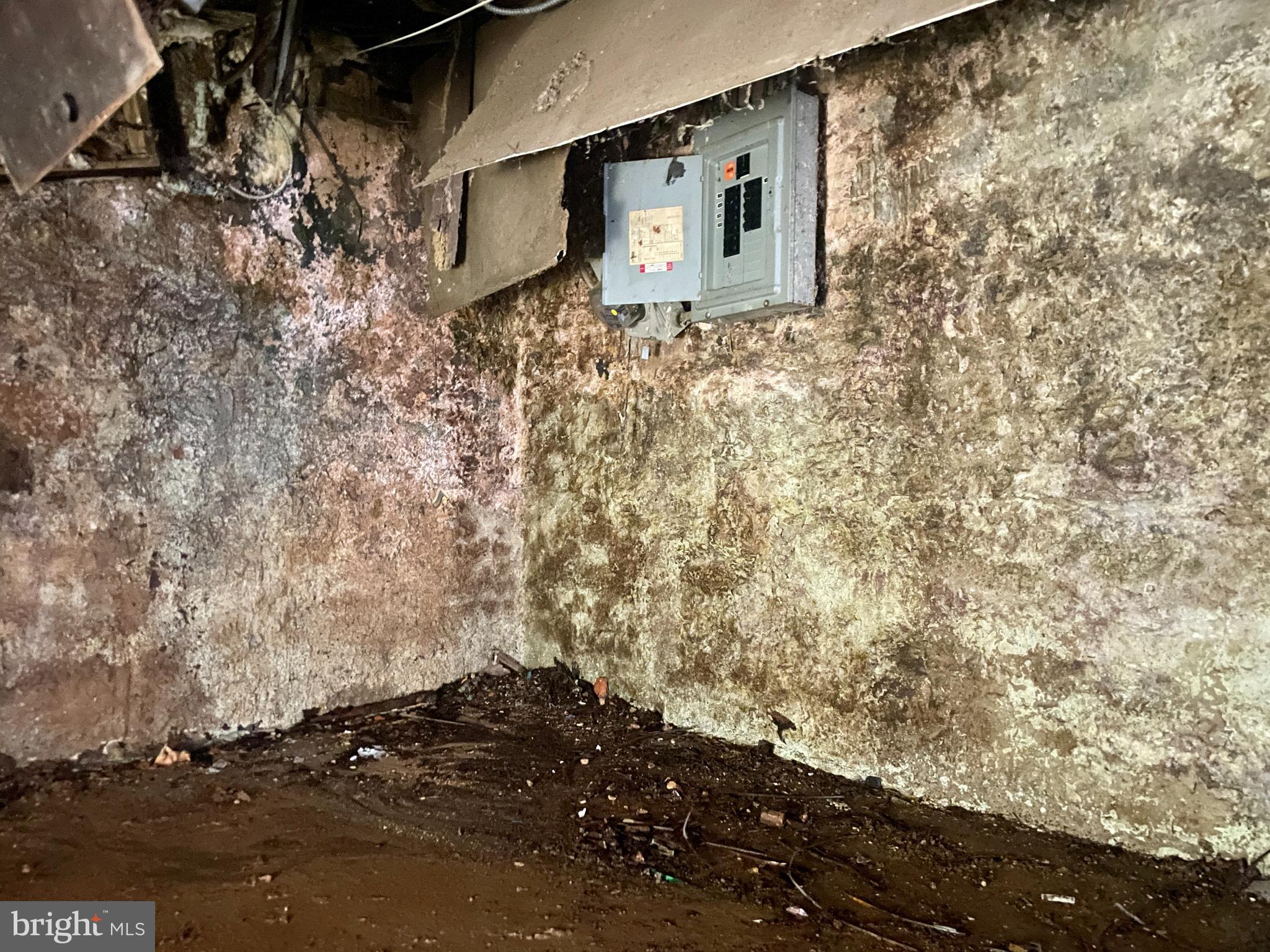 BROADWAY EAST - Residential