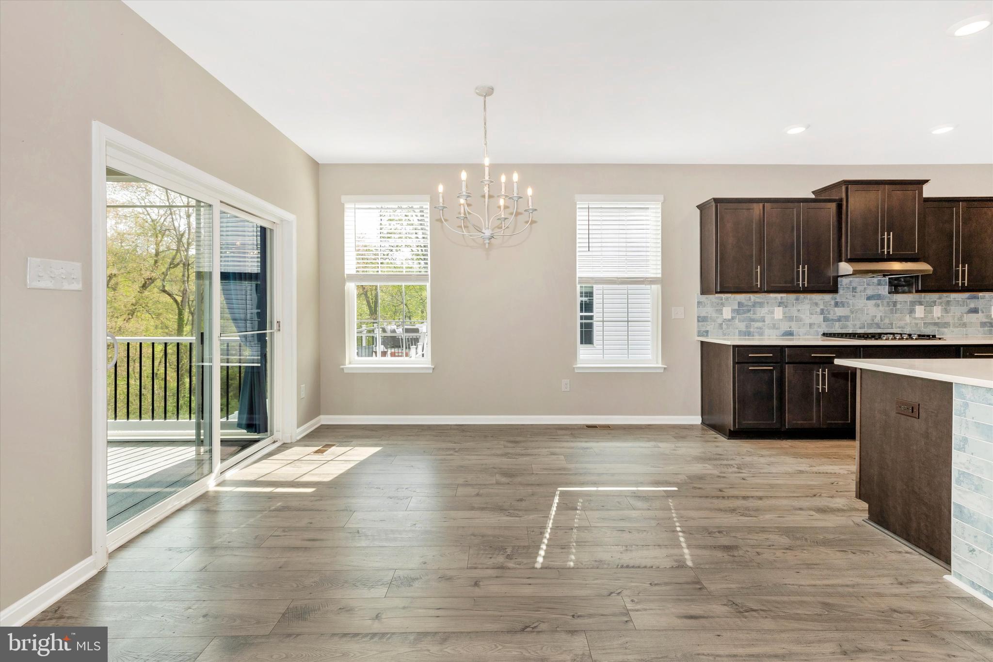 5609 ZOE LANE