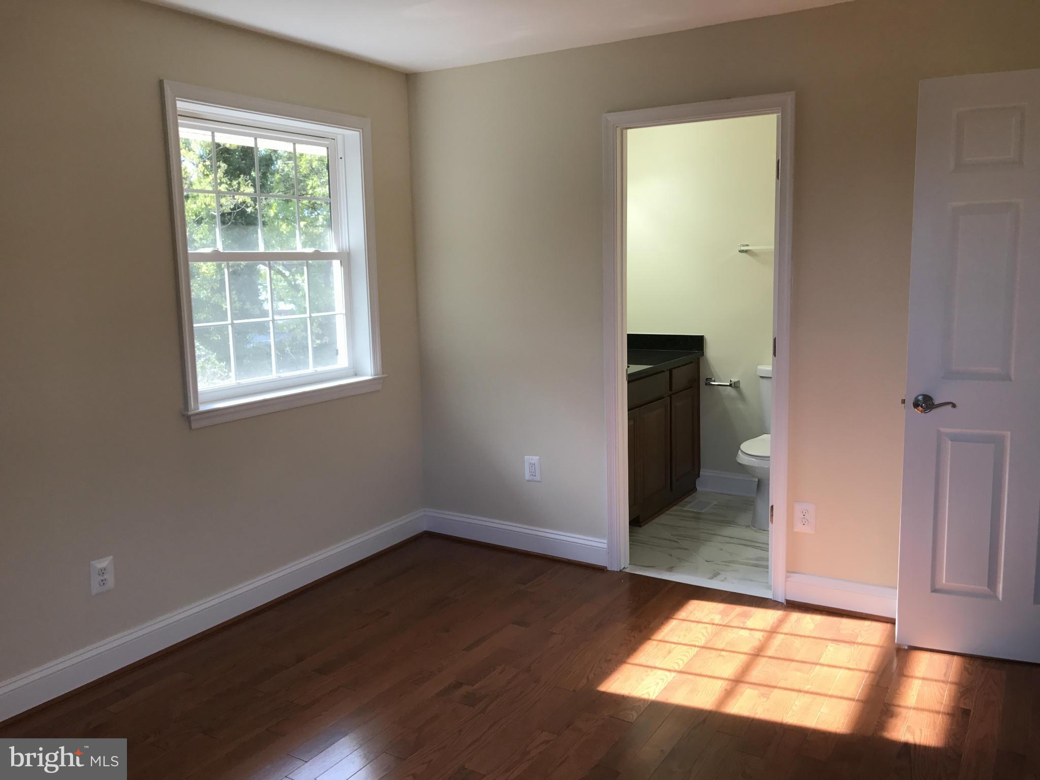 CALVERTON - Residential