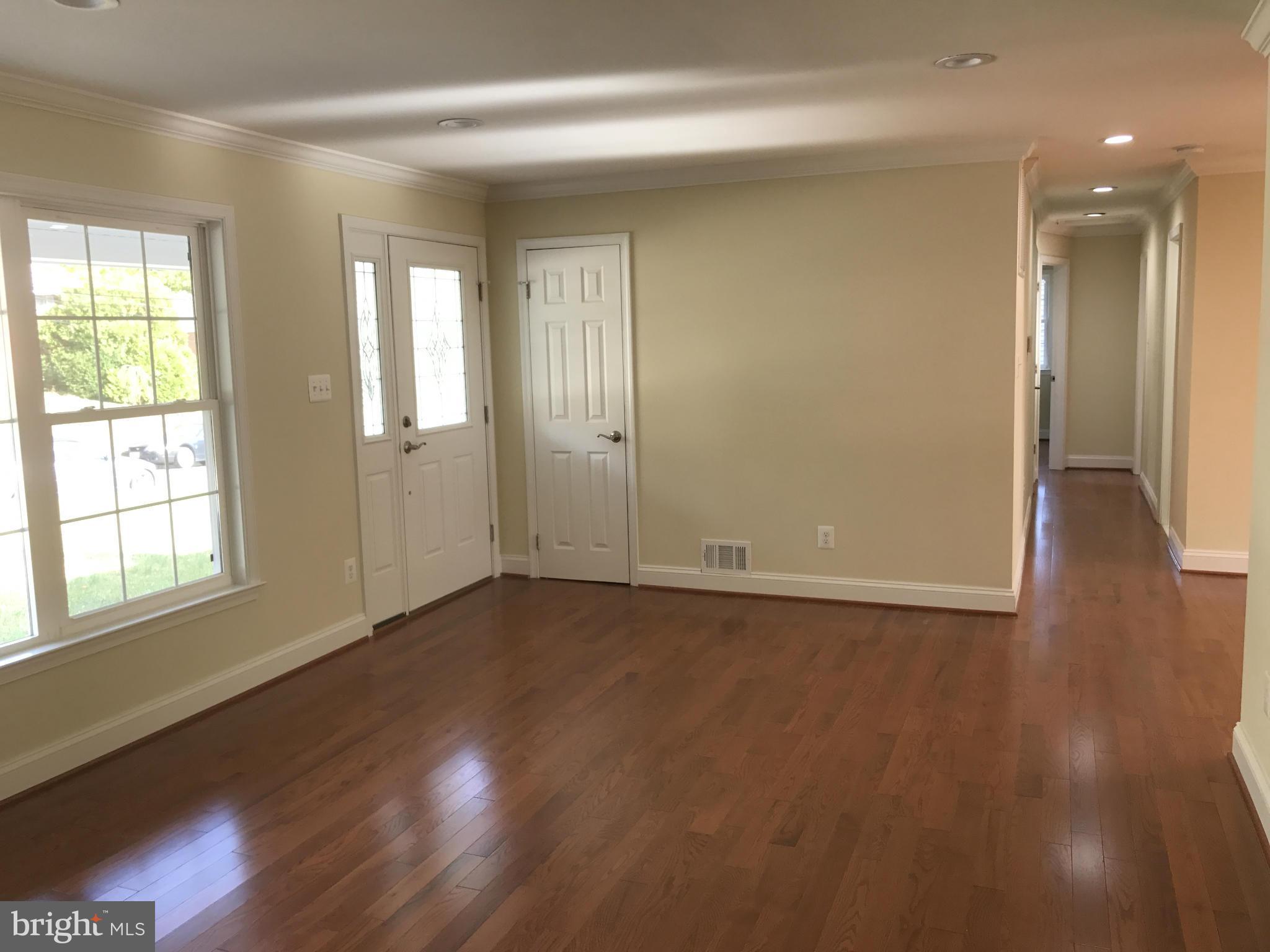 CALVERTON - Residential