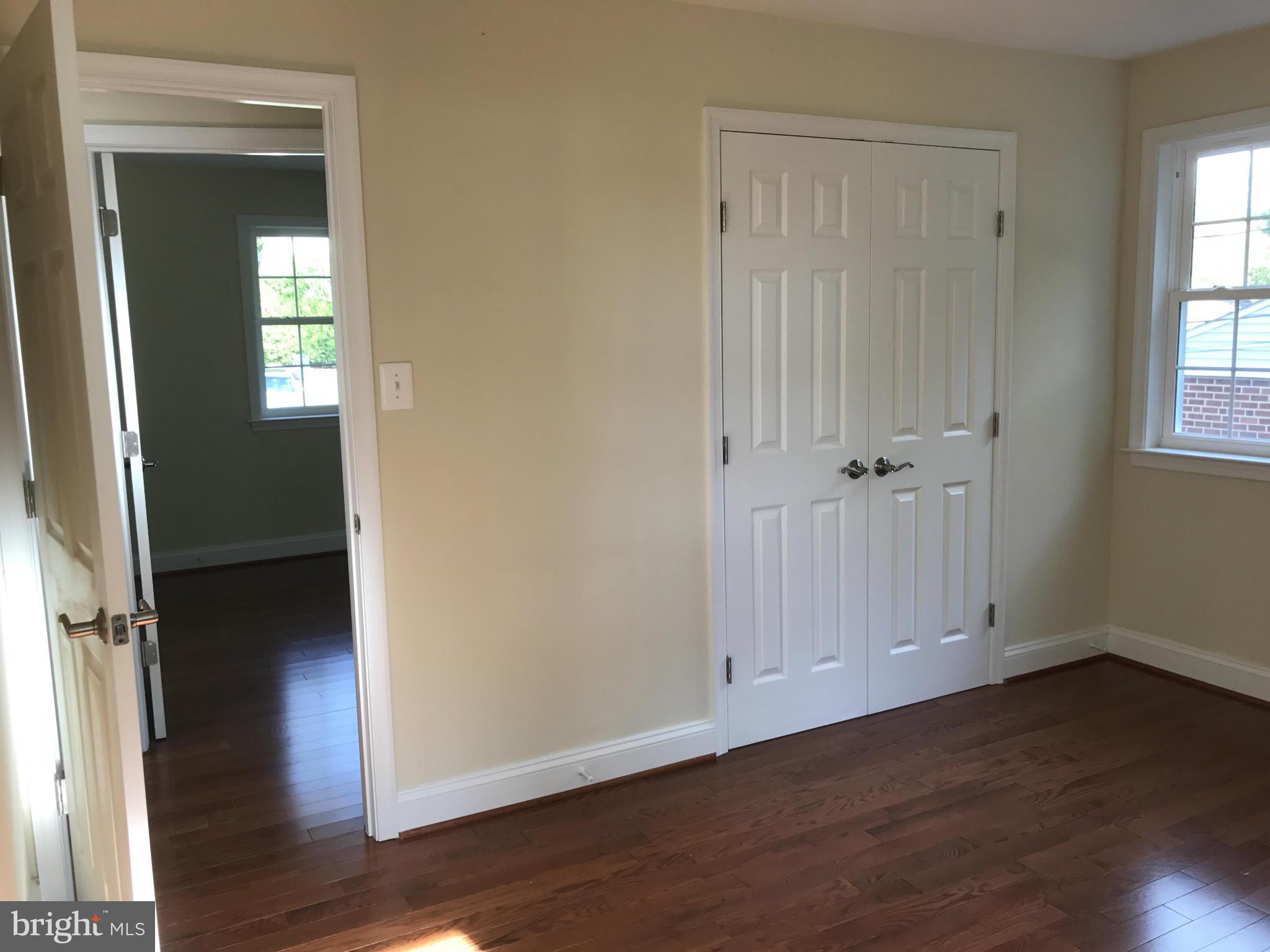 CALVERTON - Residential