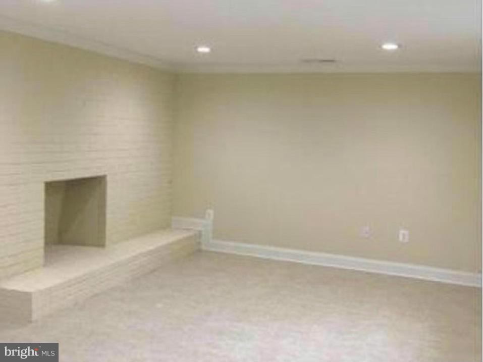 CALVERTON - Residential