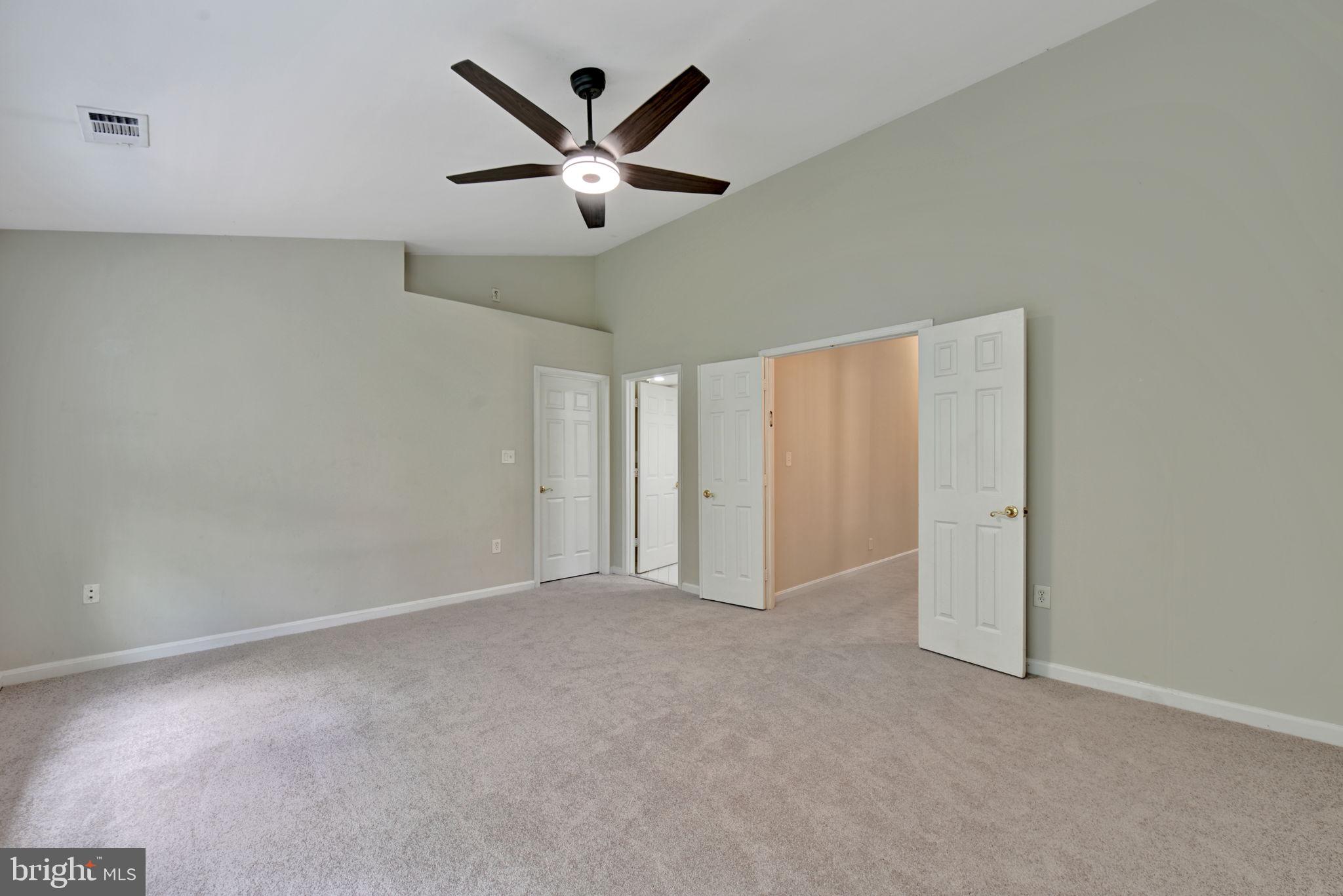 1805 FOXWOOD CIRCLE