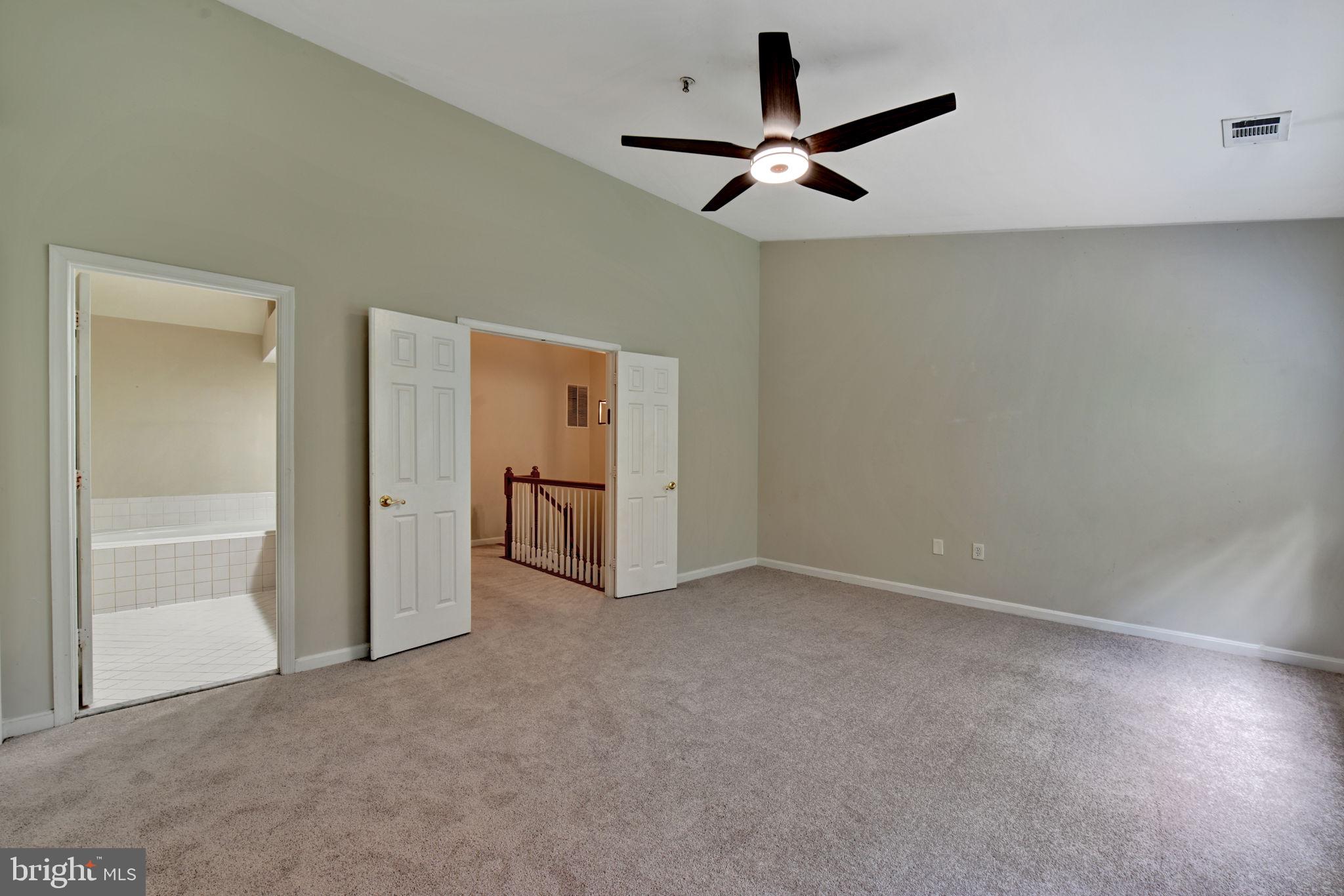 1805 FOXWOOD CIRCLE