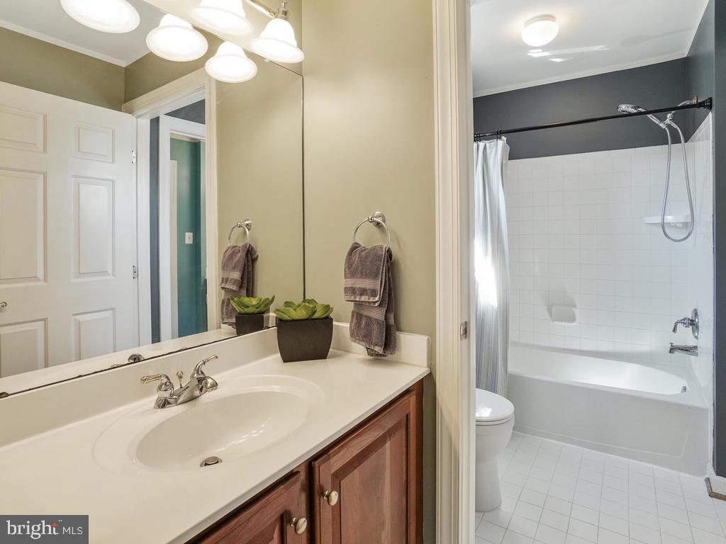 GLENBROOK - Residential