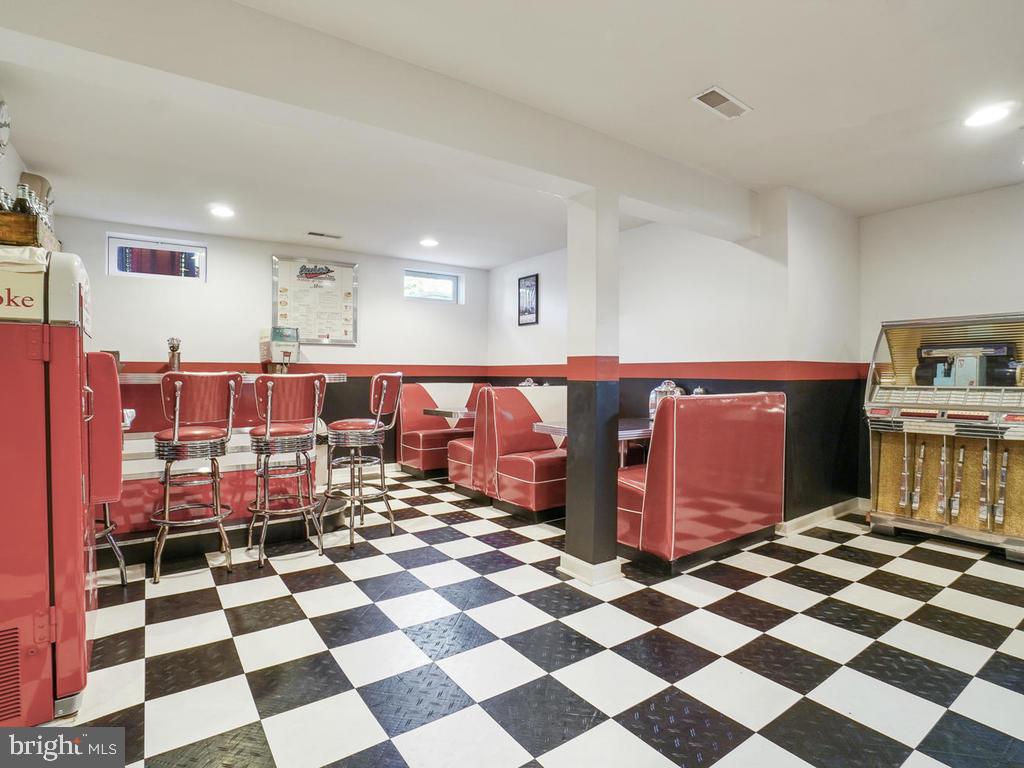 GLENBROOK - Residential