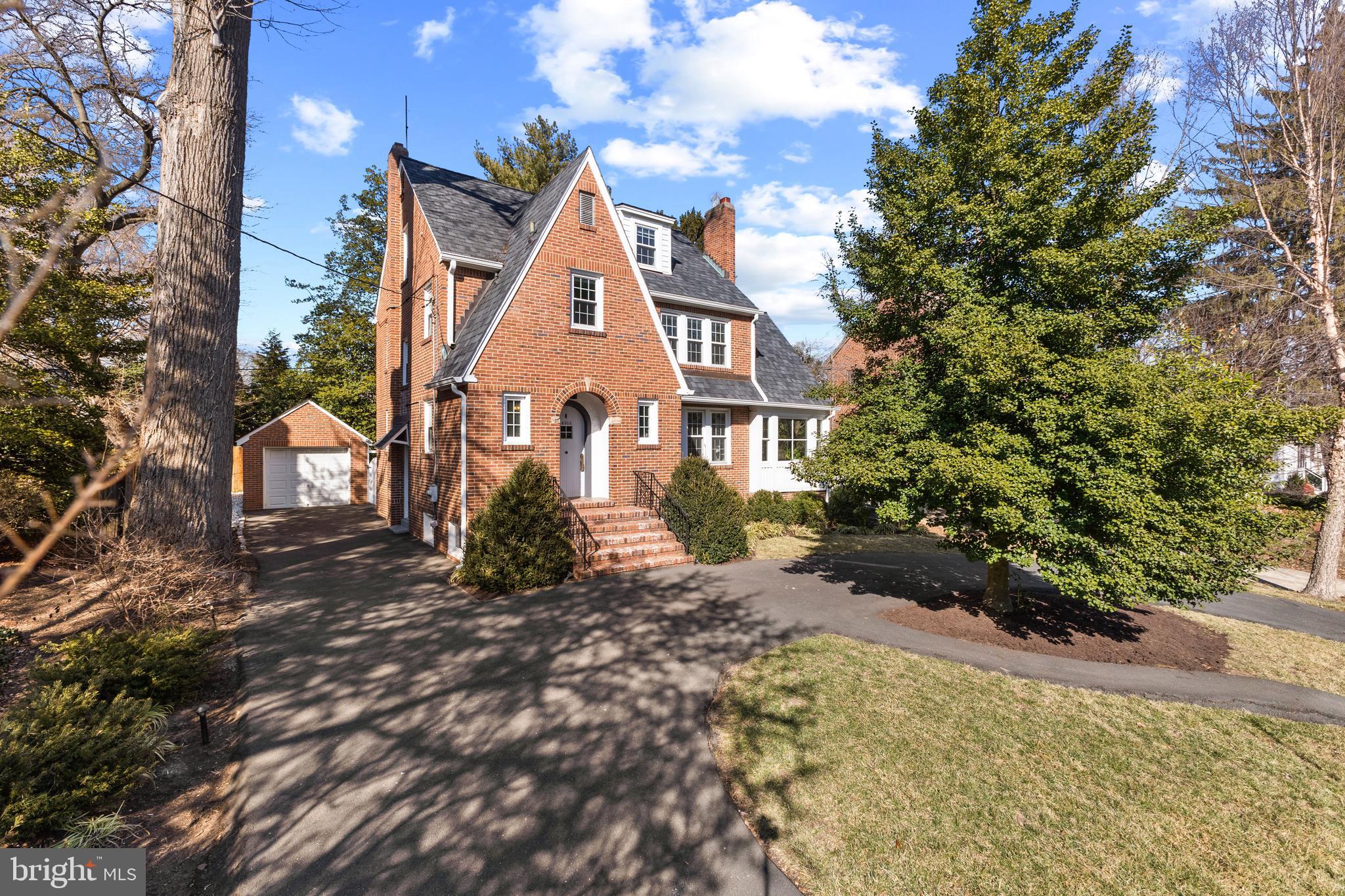 WAYCROFT WOODLAWN - Residential