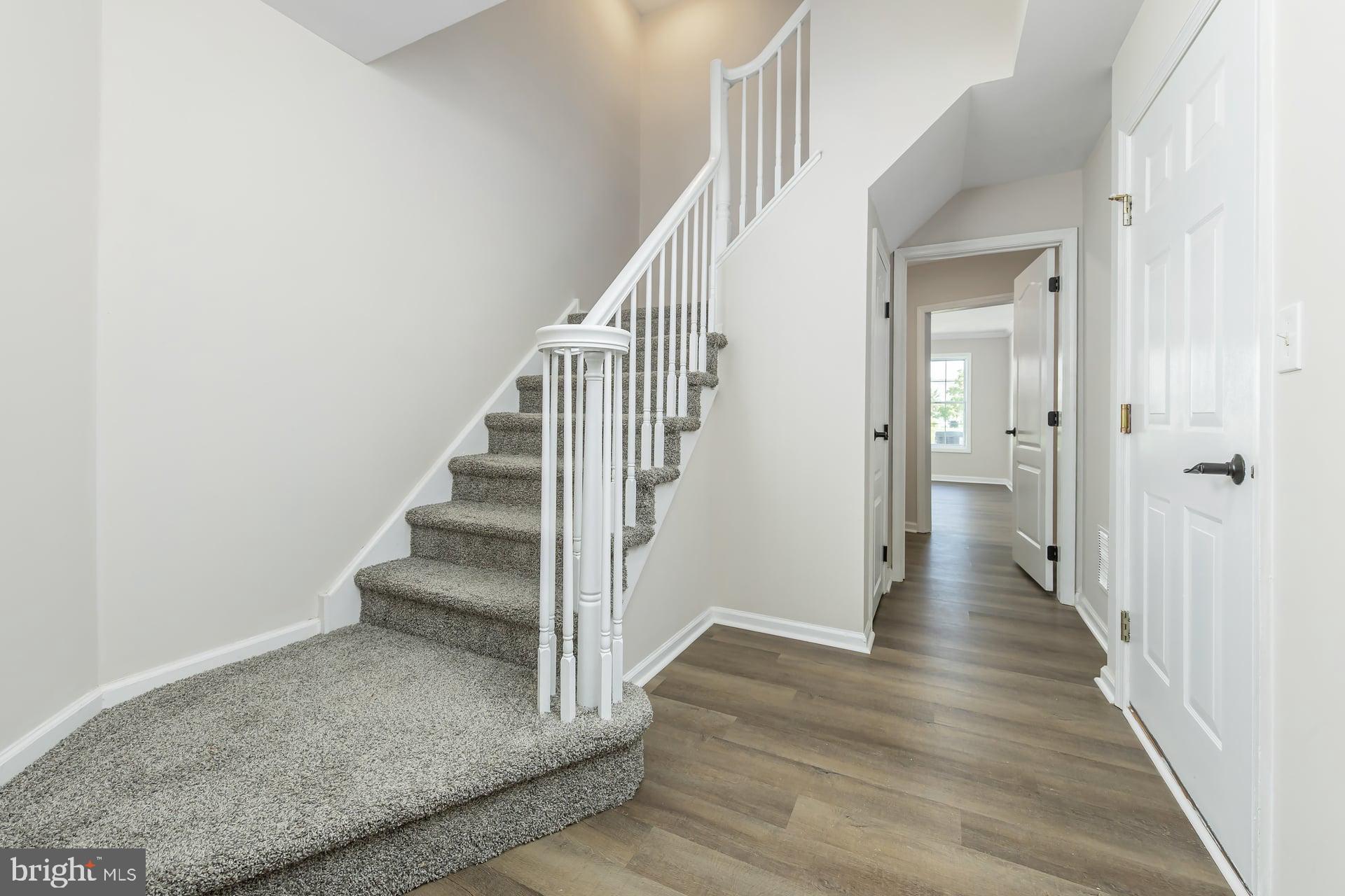 1042 BUCKINGHAM DRIVE