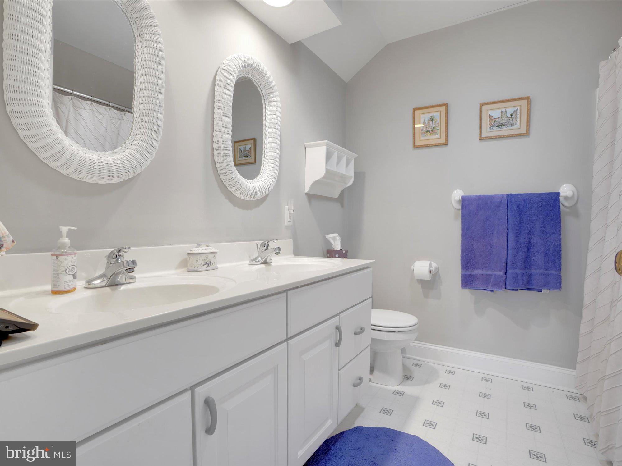 VILLAS AT BENT CREEK - Residential