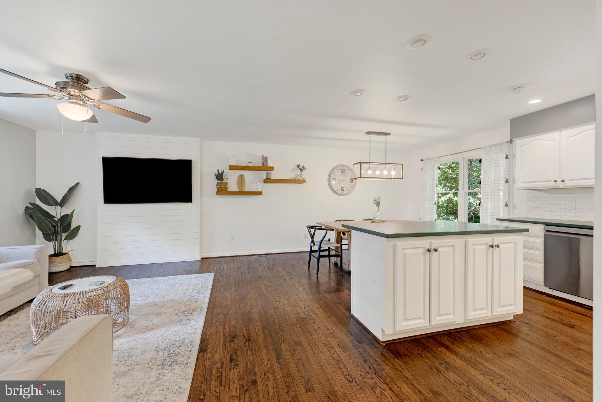 856 HAZEL TRAIL