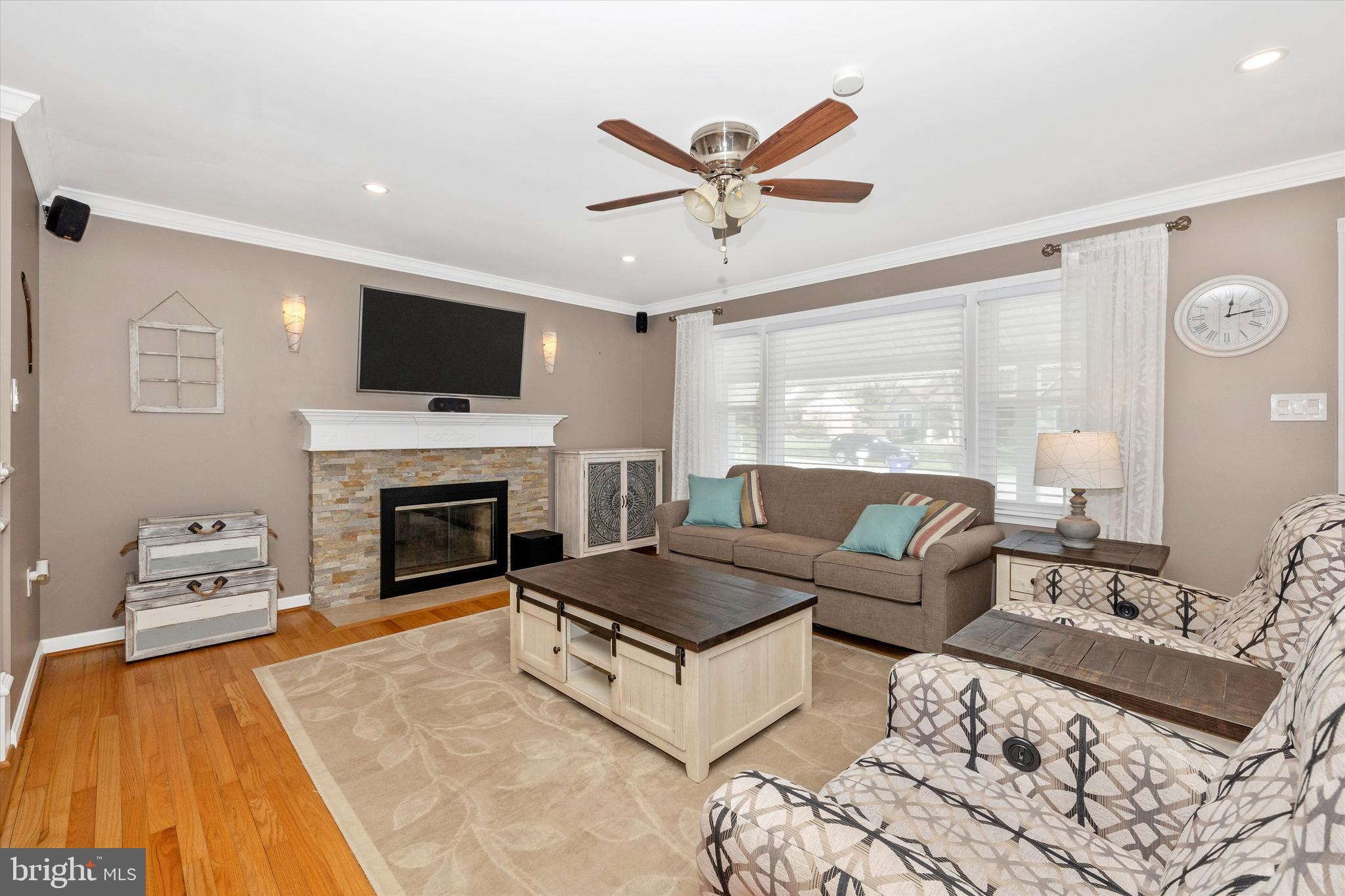 BROADVIEW ACRES - Residential