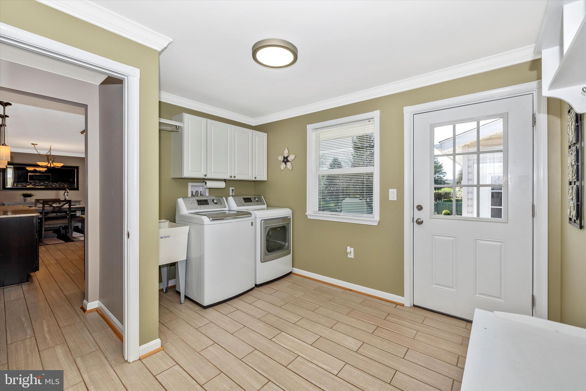 BROADVIEW ACRES - Residential