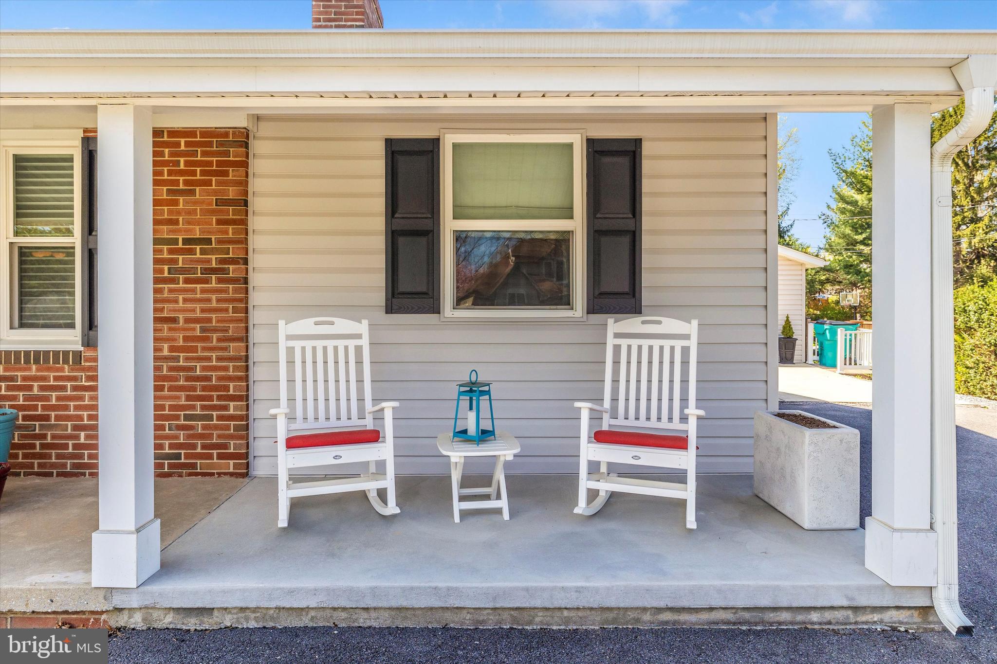 BROADVIEW ACRES - Residential