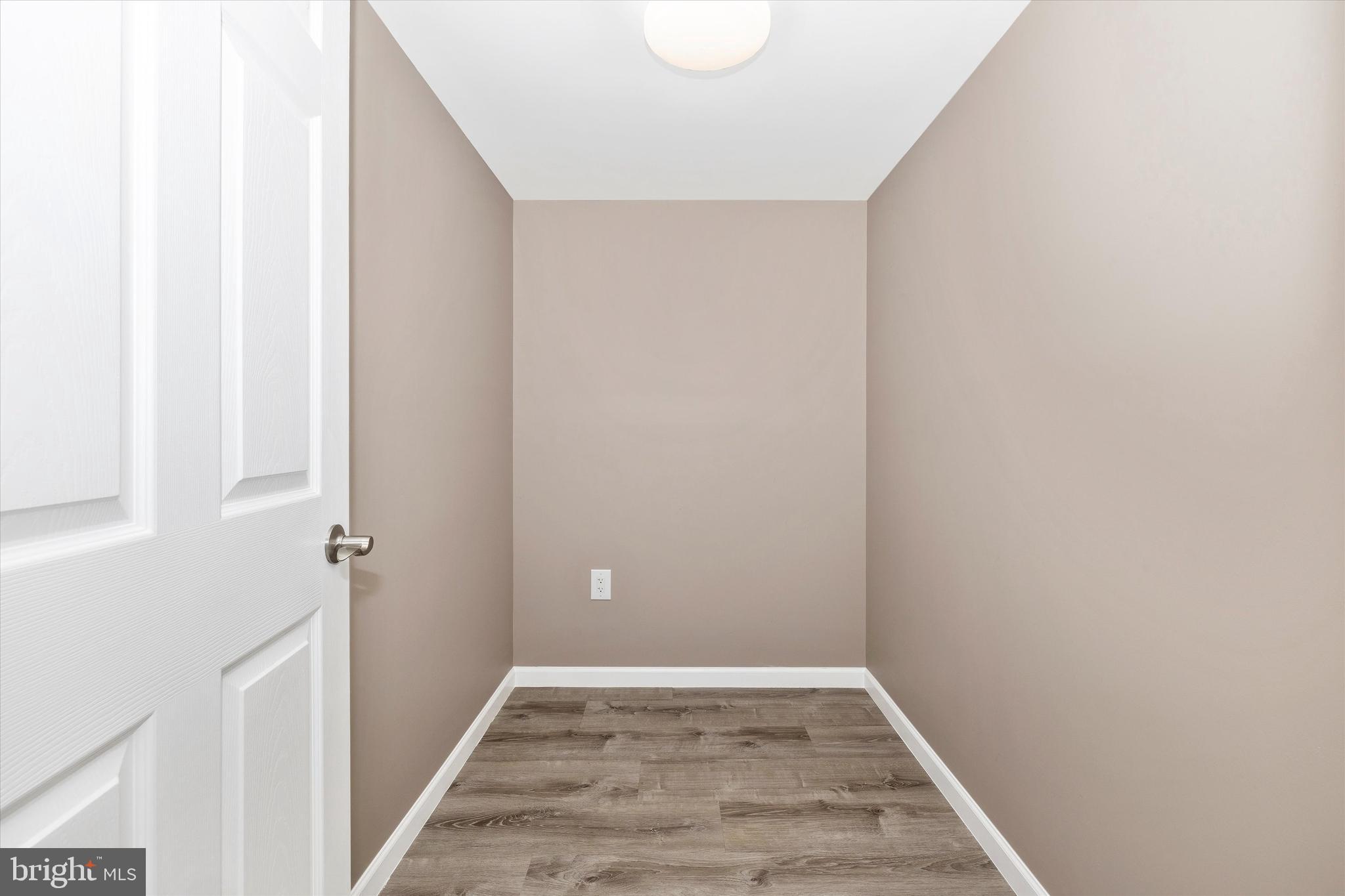 BROADVIEW ACRES - Residential