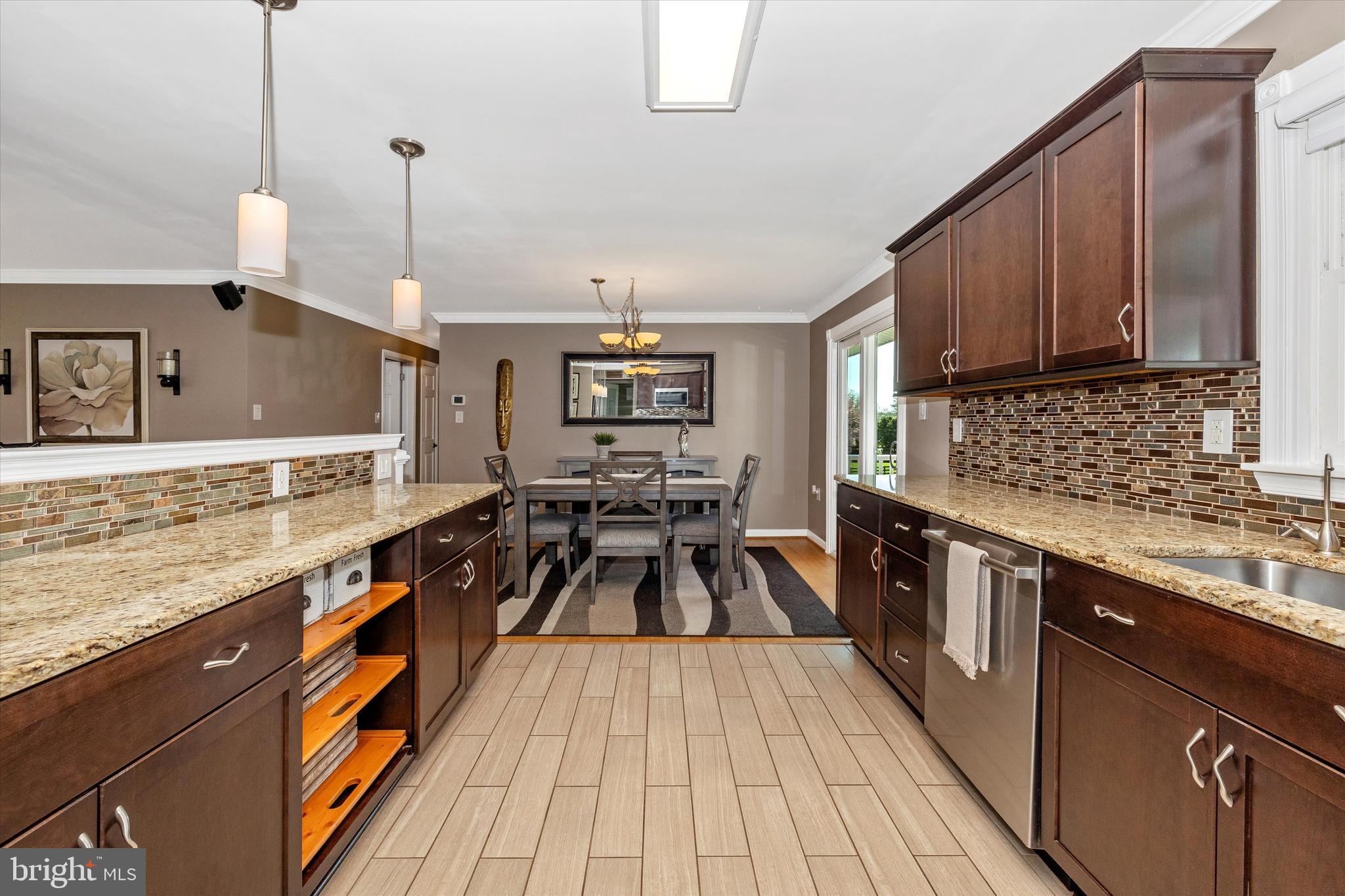 BROADVIEW ACRES - Residential