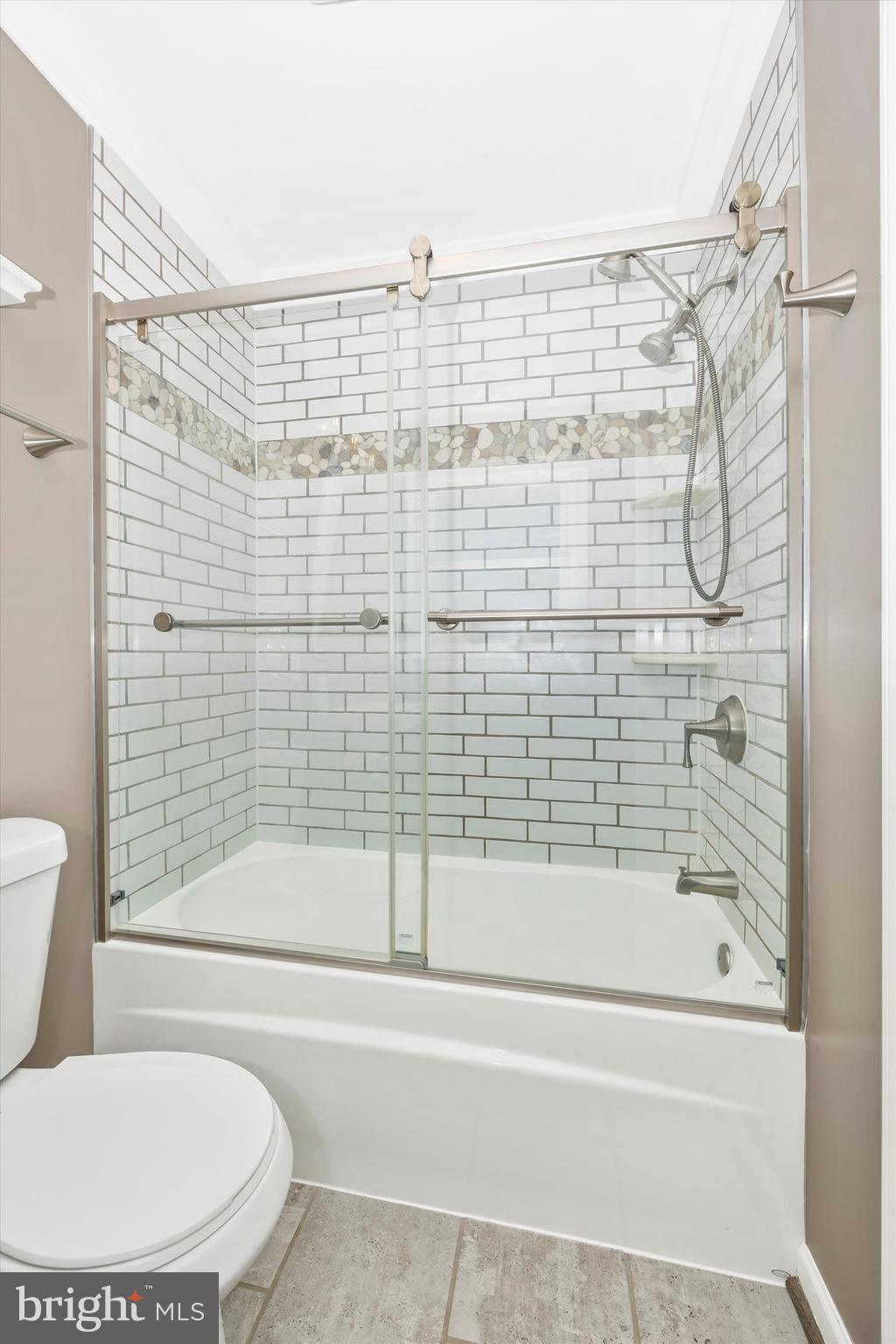 BROADVIEW ACRES - Residential