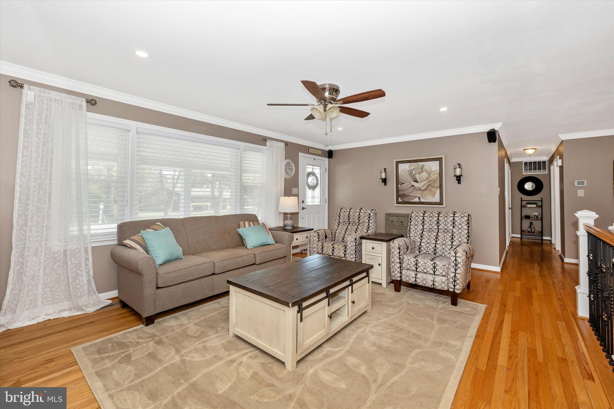 BROADVIEW ACRES - Residential