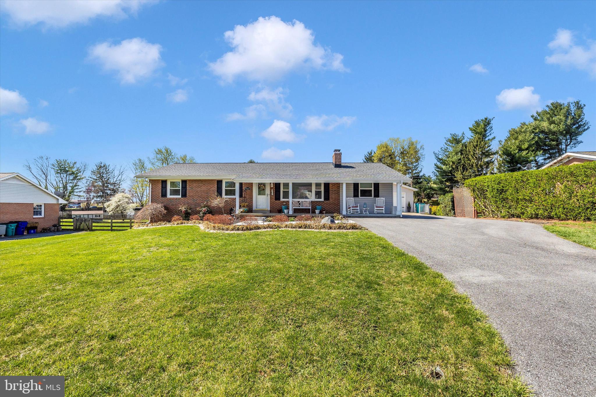 BROADVIEW ACRES - Residential