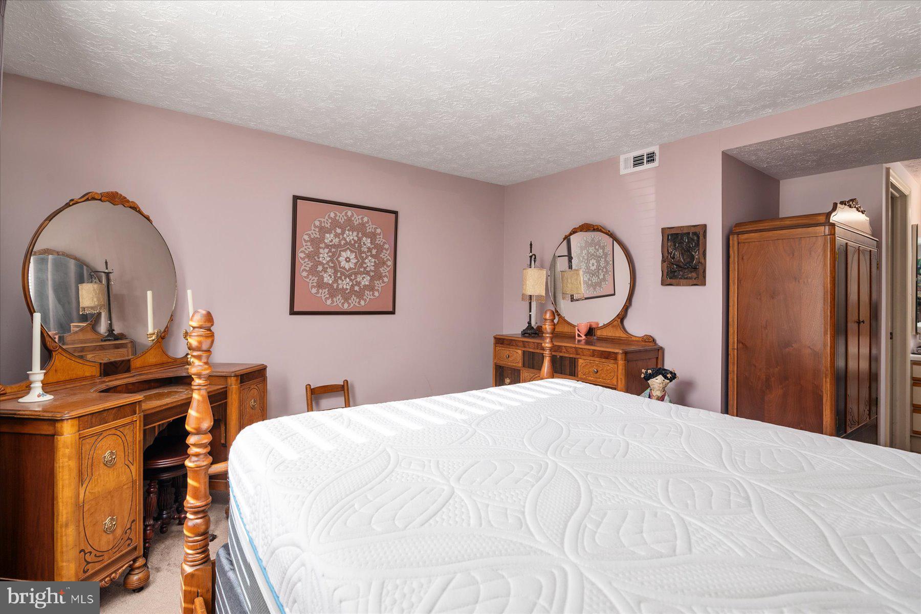 CHESTERFIELD GARDEN CONDOMINIUM - Residential