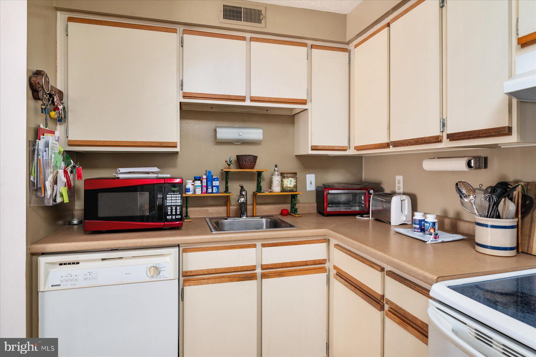 CHESTERFIELD GARDEN CONDOMINIUM - Residential