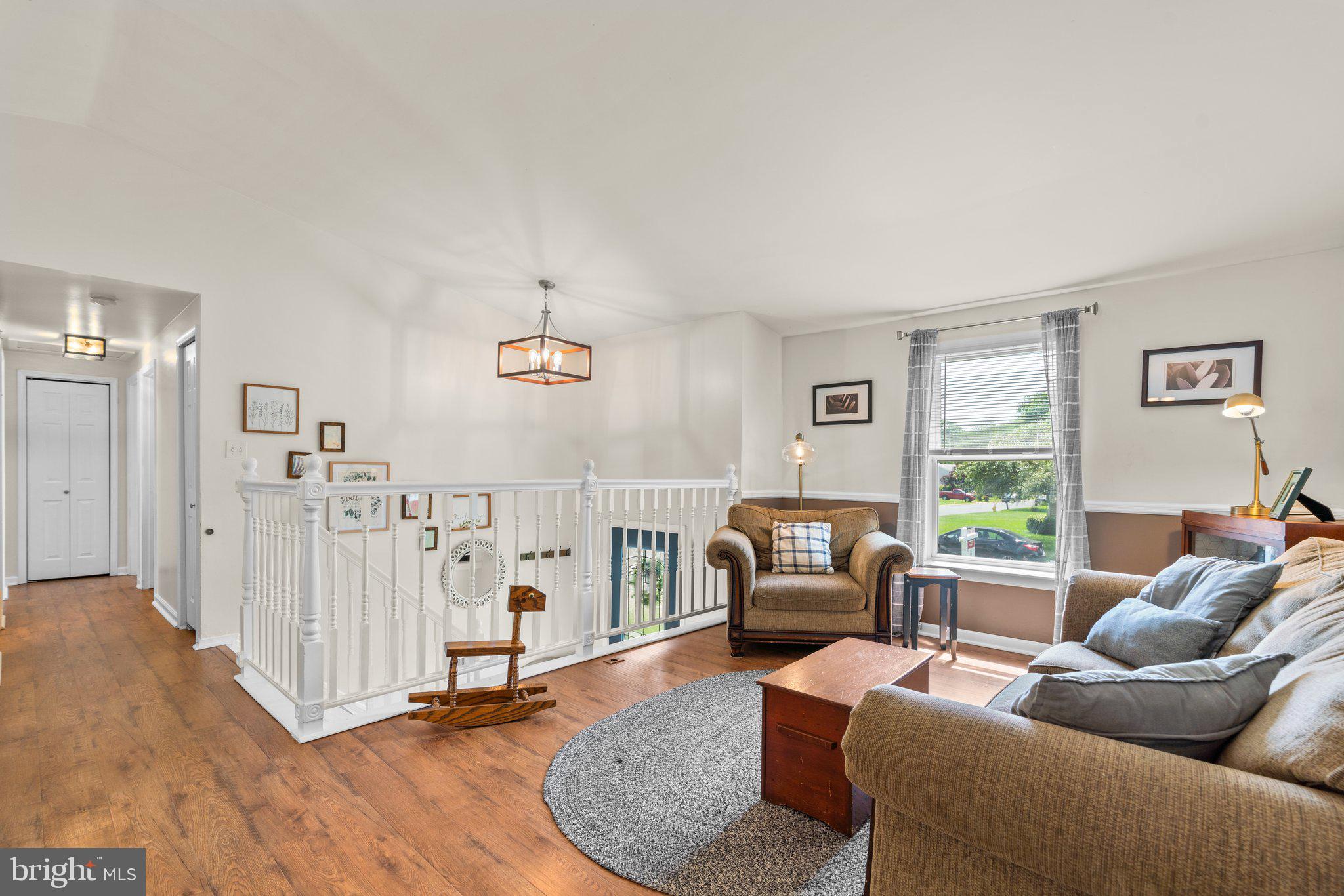 HILLSDALE - Residential